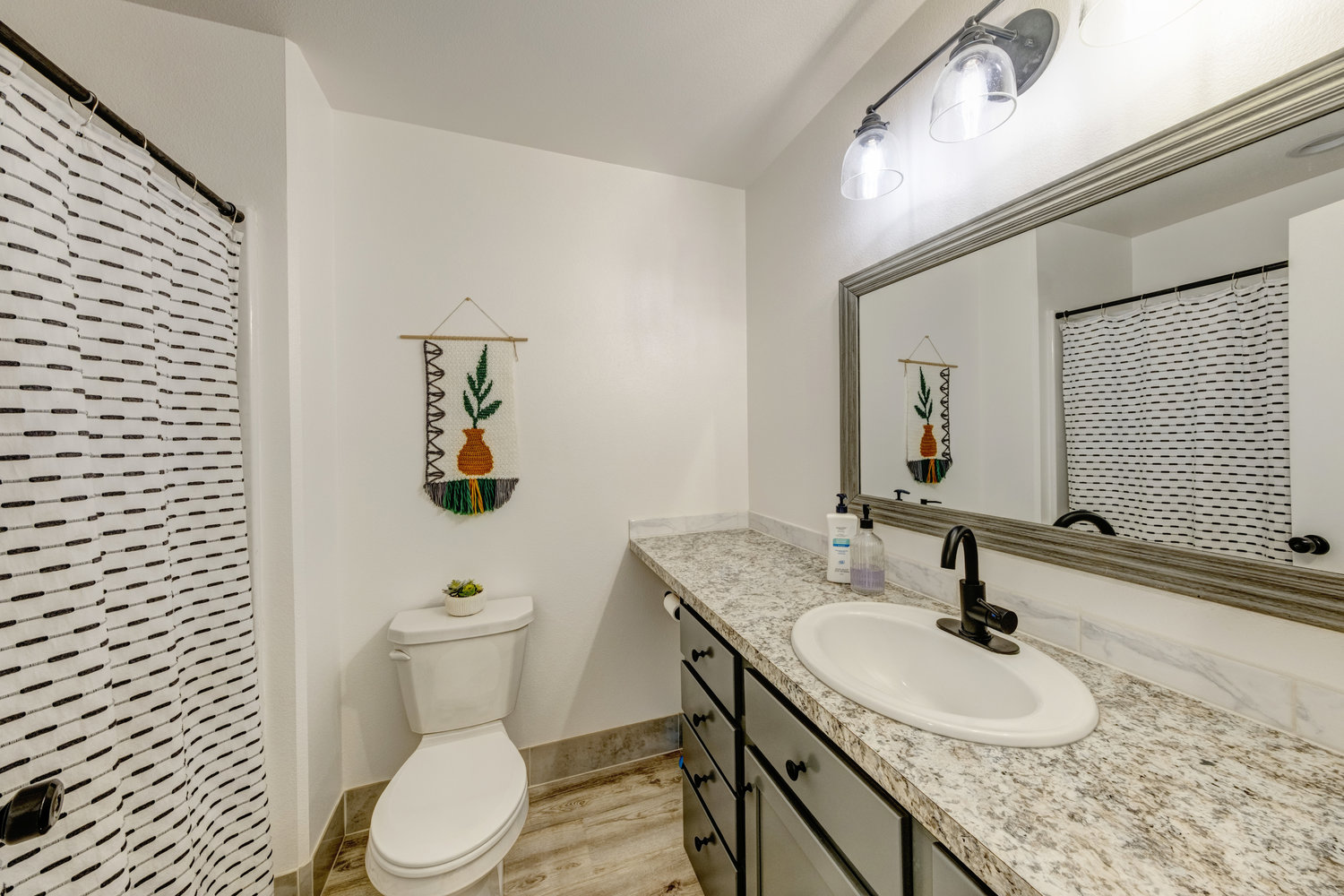 Ranchester, Wyoming, 82839, United States, 4 Bedrooms Bedrooms, ,3 BathroomsBathrooms,Residential,For Sale,1990445