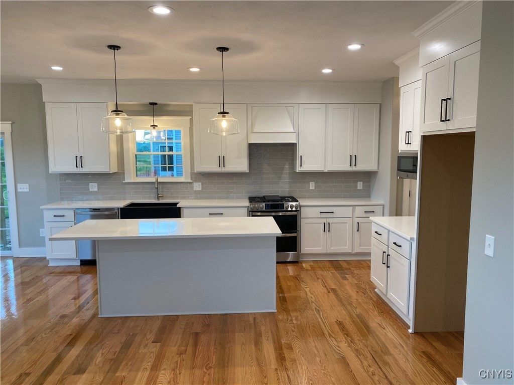 Cicero, New York, 13039, United States, 3 Bedrooms Bedrooms, ,3 BathroomsBathrooms,Residential,For Sale,1970756