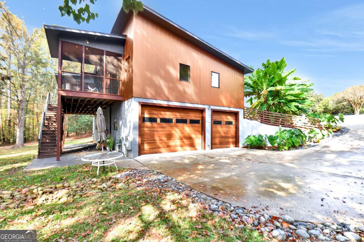 Athens, Georgia, 30606, United States, 2 Bedrooms Bedrooms, ,3 BathroomsBathrooms,Residential,For Sale,1992005