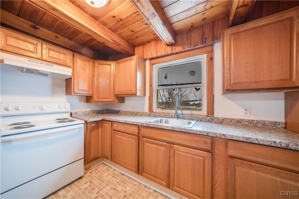 Pompey, New York, 13084, United States, 5 Bedrooms Bedrooms, ,2 BathroomsBathrooms,Residential,For Sale,1993406