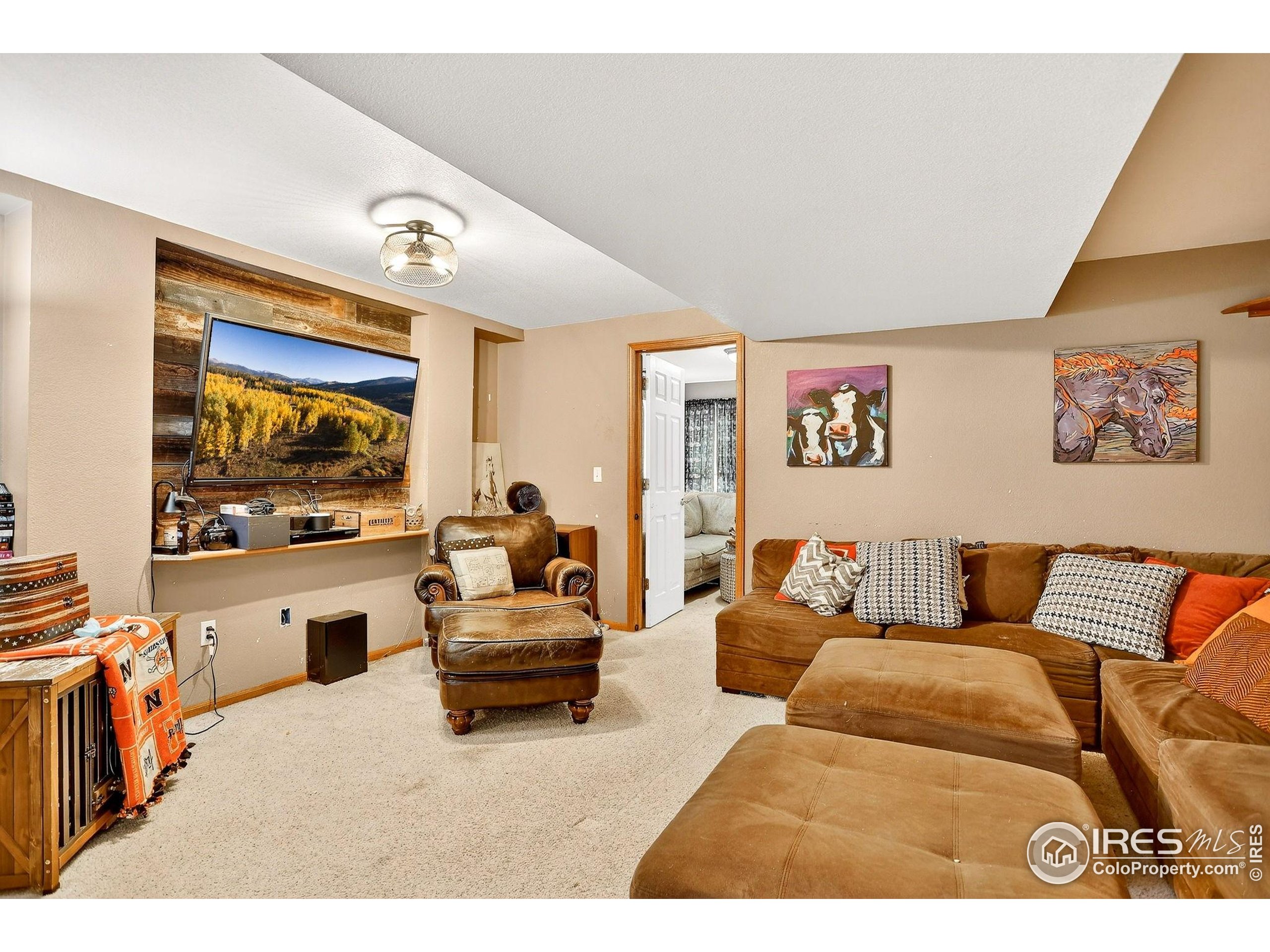 Loveland, Colorado, 80538, United States, 4 Bedrooms Bedrooms, ,4 BathroomsBathrooms,Residential,For Sale,1992882