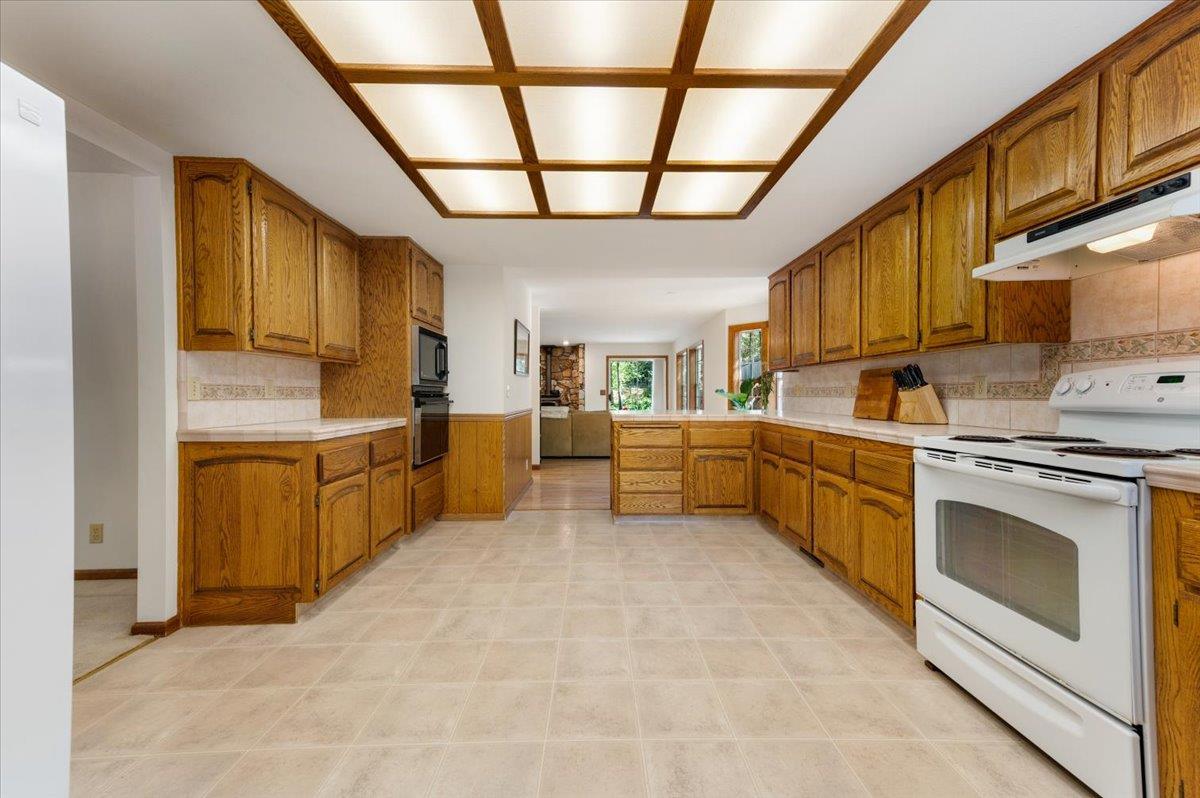 Grass Valley, California, 95949, United States, 3 Bedrooms Bedrooms, ,3 BathroomsBathrooms,Residential,For Sale,1958208