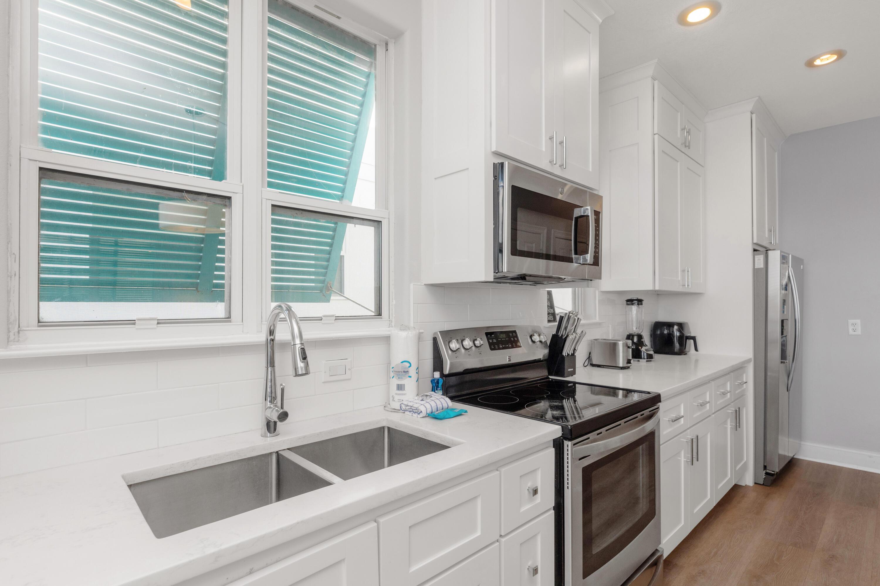 Destin, Florida, 32541, United States, 4 Bedrooms Bedrooms, ,4 BathroomsBathrooms,Residential,For Sale,1984209