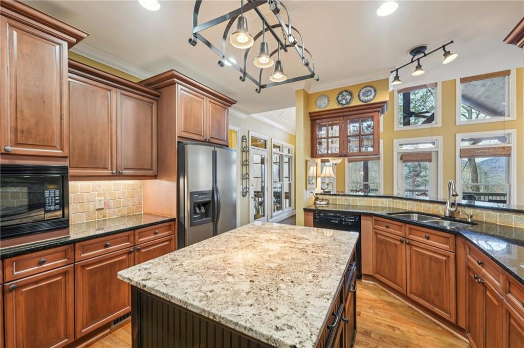 Big Canoe, Georgia, 30143, United States, 4 Bedrooms Bedrooms, ,4 BathroomsBathrooms,Residential,For Sale,2031127