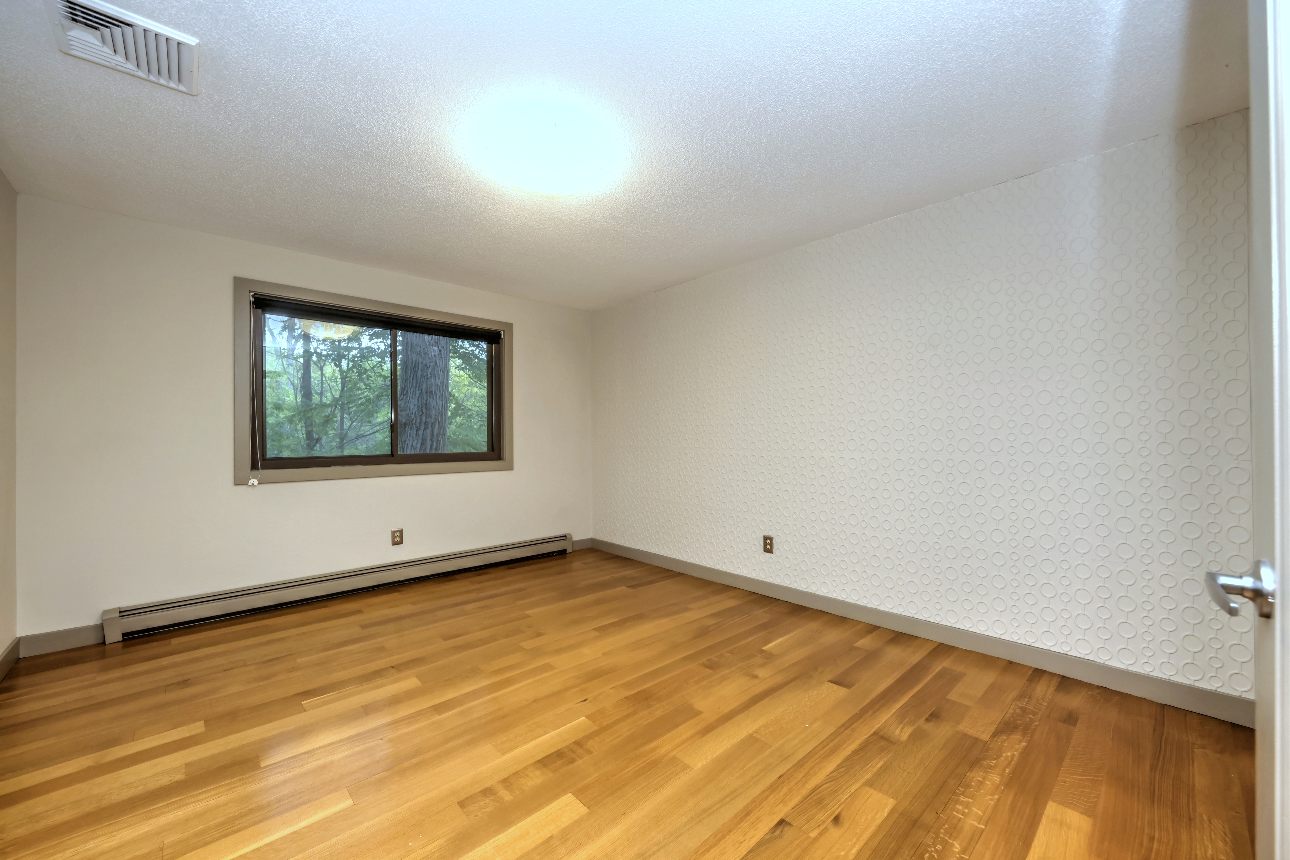  Sophisticated Contemporary set in a Serene Setting - 物件實景