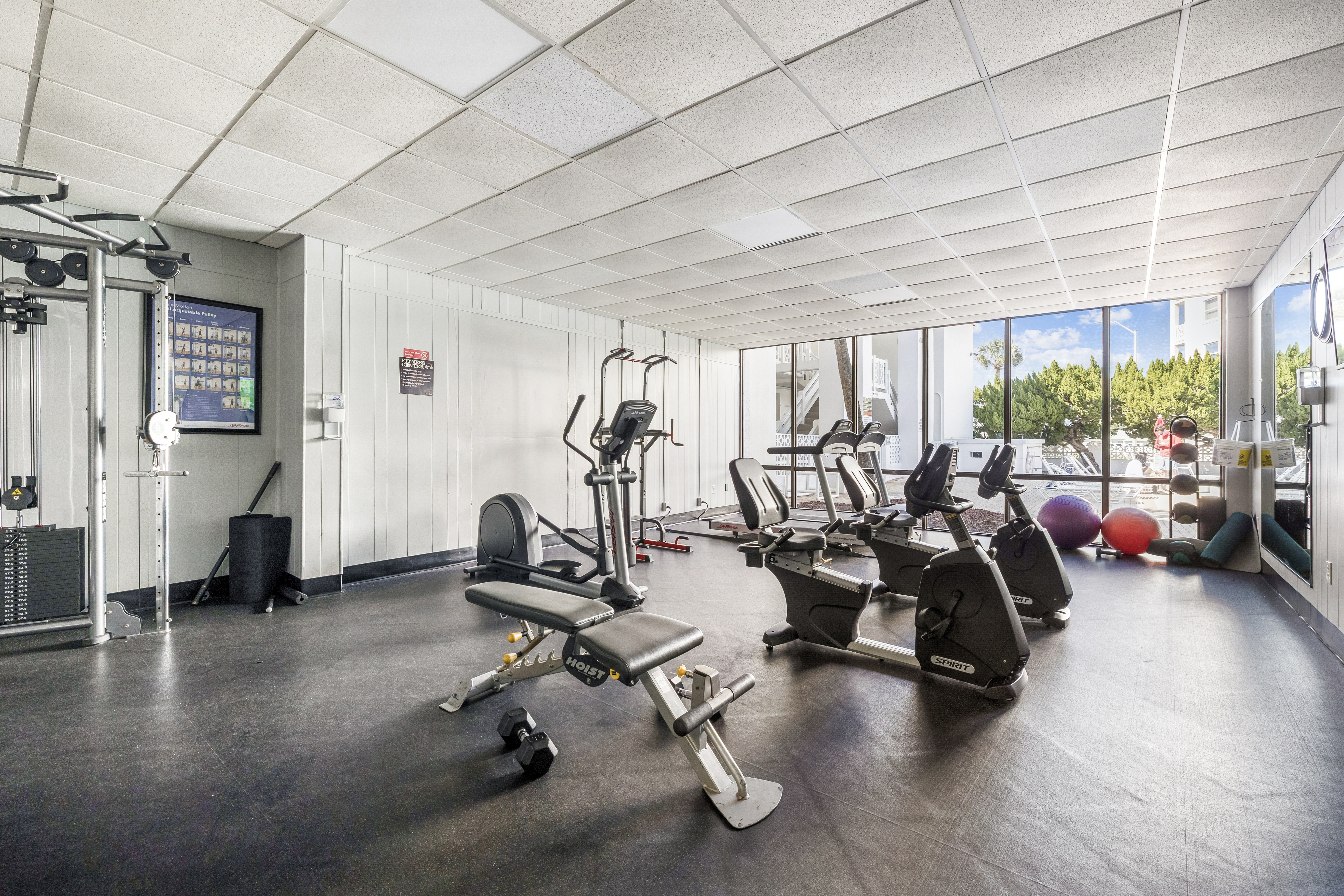  Gulf-Front Corner Retreat In Sought-After Community Near Amenities - 物件實景