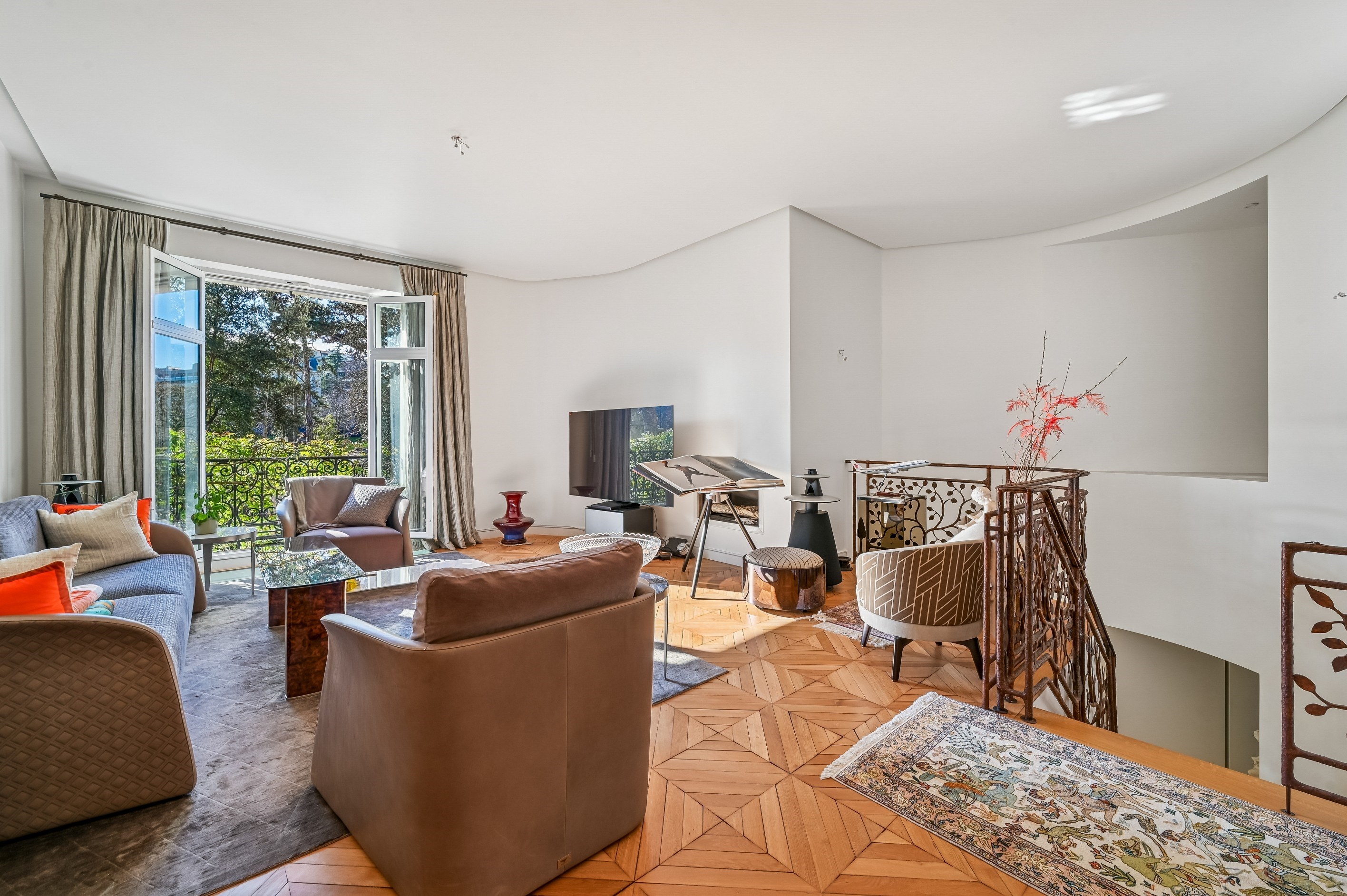  Avenue Foch — Exceptional Duplex Designed by Pierre Yovanovitch with Landscaped… - 物件實景