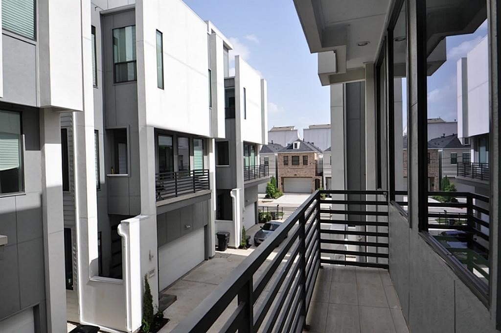 Houston, Texas, 77007, United States, 3 Bedrooms Bedrooms, ,4 BathroomsBathrooms,Residential,For Sale,1935957