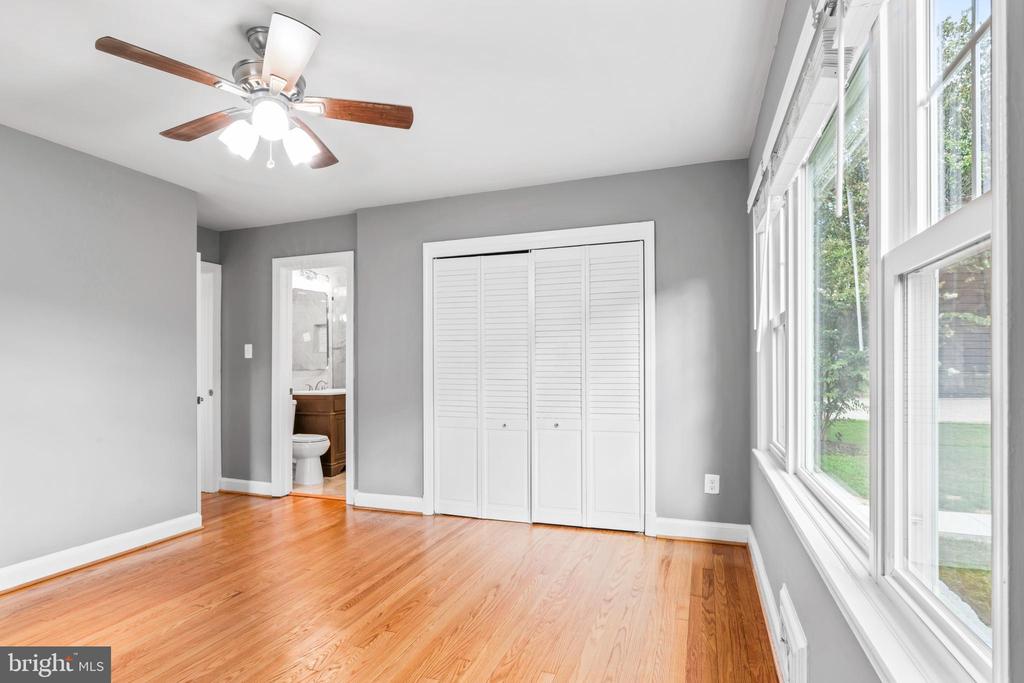 Falls Church, Virginia, 22043, United States, 5 Bedrooms Bedrooms, ,3 BathroomsBathrooms,Residential,For Sale,1977846