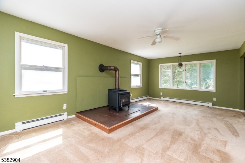 Kingwood Twp., New Jersey, 08867-4402, United States, 4 Bedrooms Bedrooms, ,3 BathroomsBathrooms,Residential,For Sale,1940654