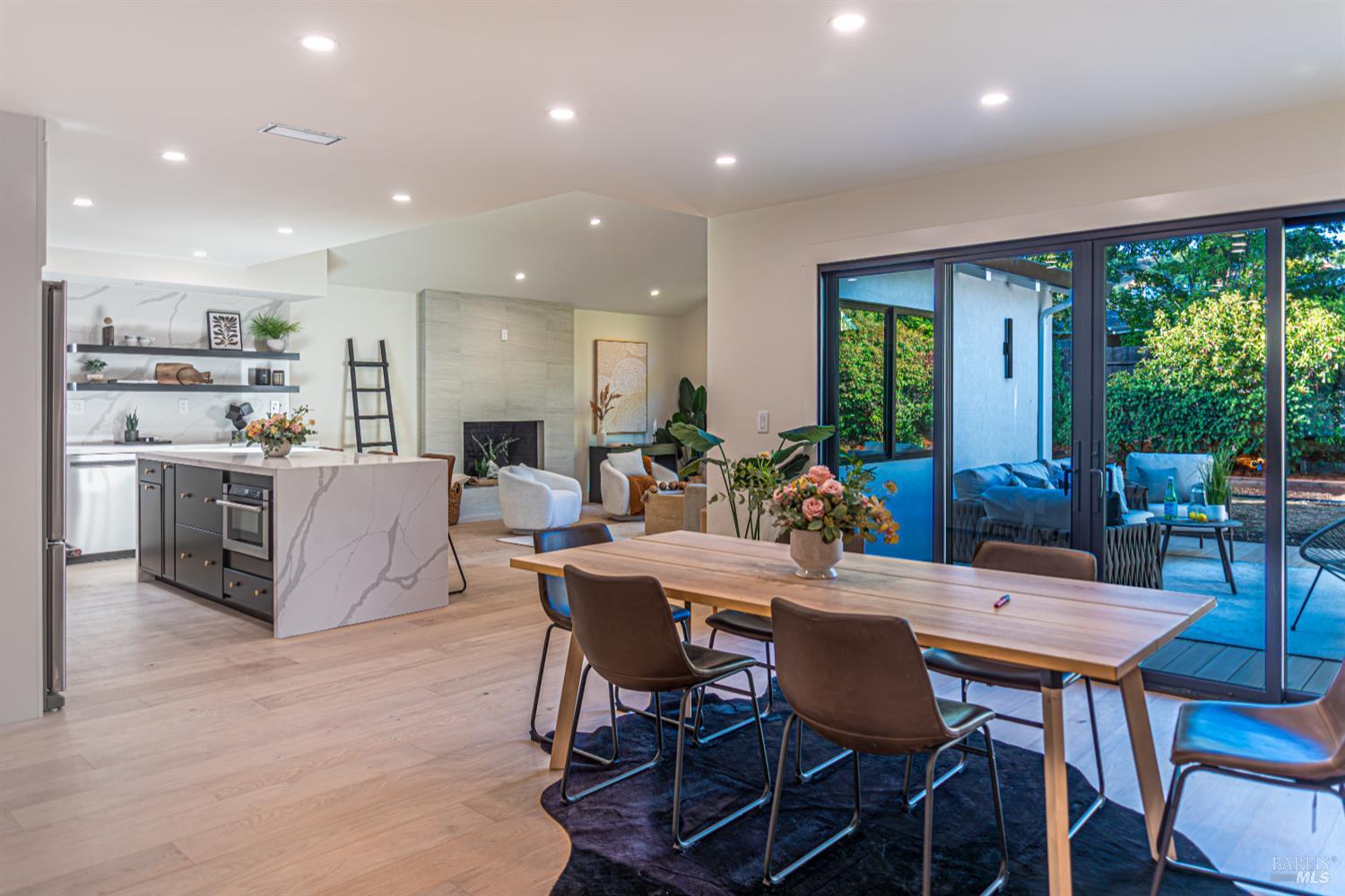 San Rafael, California, 94903, United States, 4 Bedrooms Bedrooms, ,3 BathroomsBathrooms,Residential,For Sale,1992901