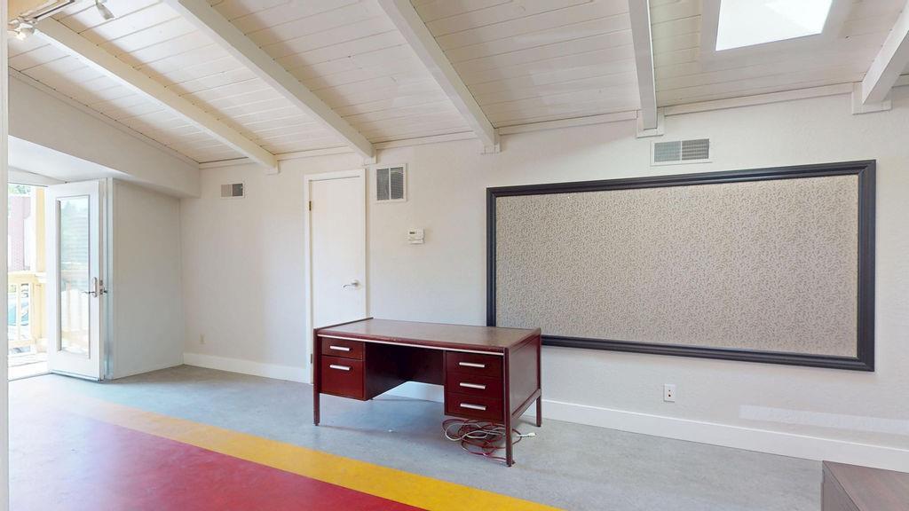 Grass Valley, California, 95945, United States, 2 Bedrooms Bedrooms, ,3 BathroomsBathrooms,Residential,For Sale,1976579