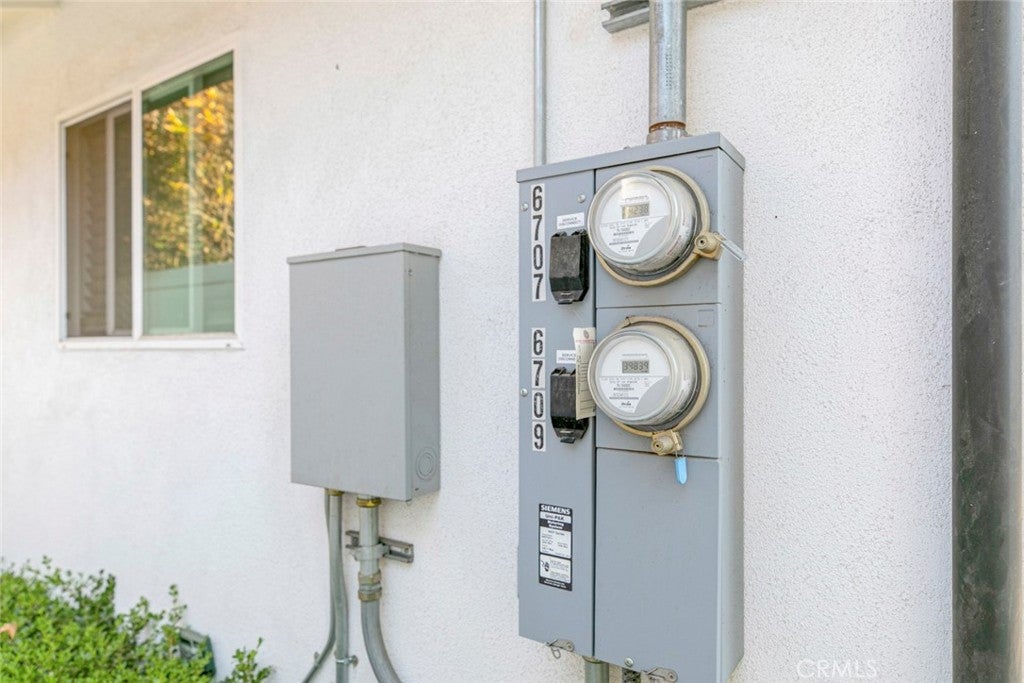 Valley Glen, California, 91405, United States, 3 Bedrooms Bedrooms, ,3 BathroomsBathrooms,Residential,For Sale,1938846