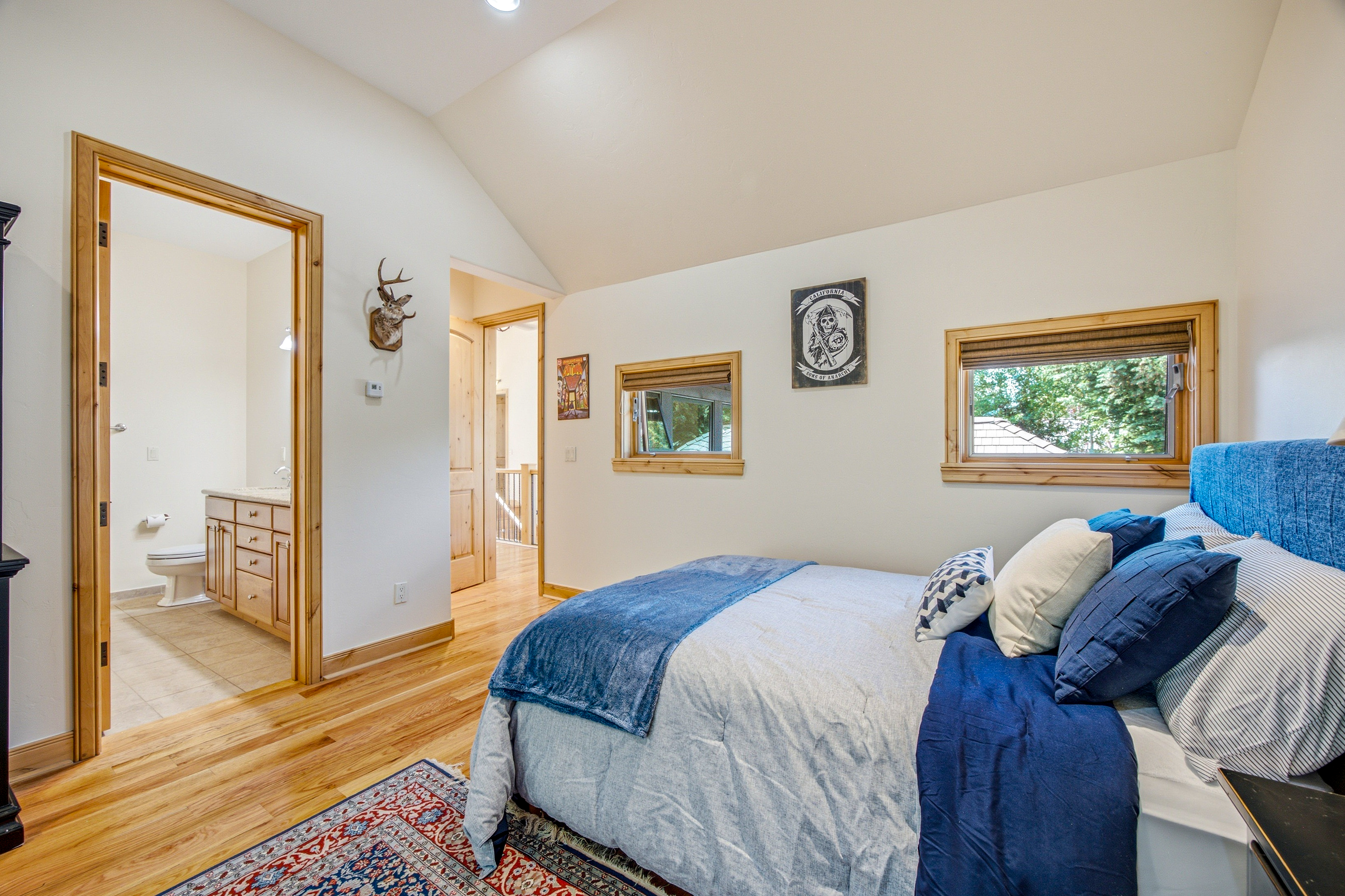 Custom-built, Single-family Home in the Exclusive Grand Traverse Neighborhood - 物件實景