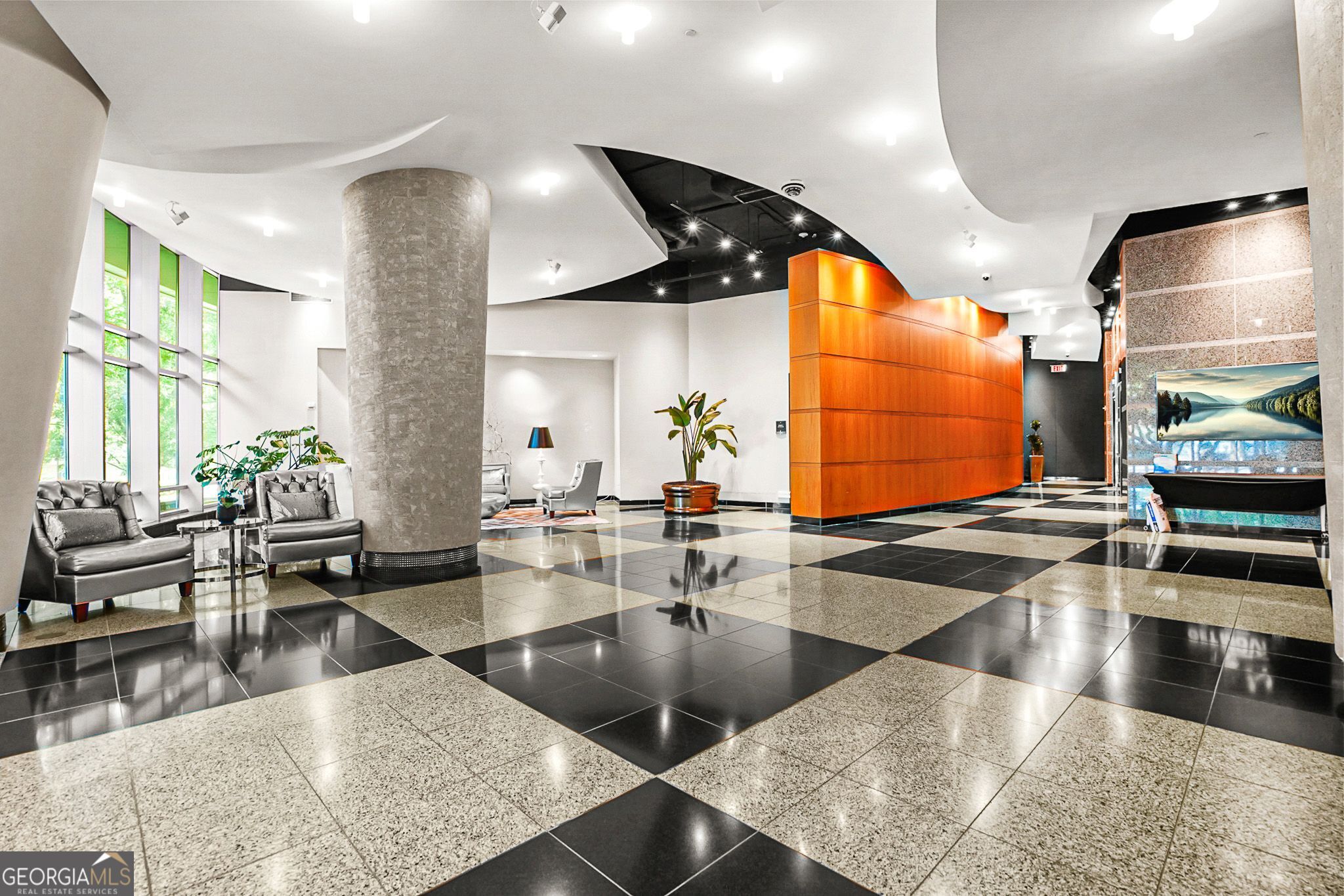 Atlanta, Georgia, 30326, United States, 2 Bedrooms Bedrooms, ,3 BathroomsBathrooms,Residential,For Sale,2001794