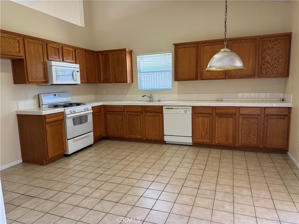 San Bernardino, California, 92407, United States, 3 Bedrooms Bedrooms, ,2 BathroomsBathrooms,Residential,For Sale,1931191