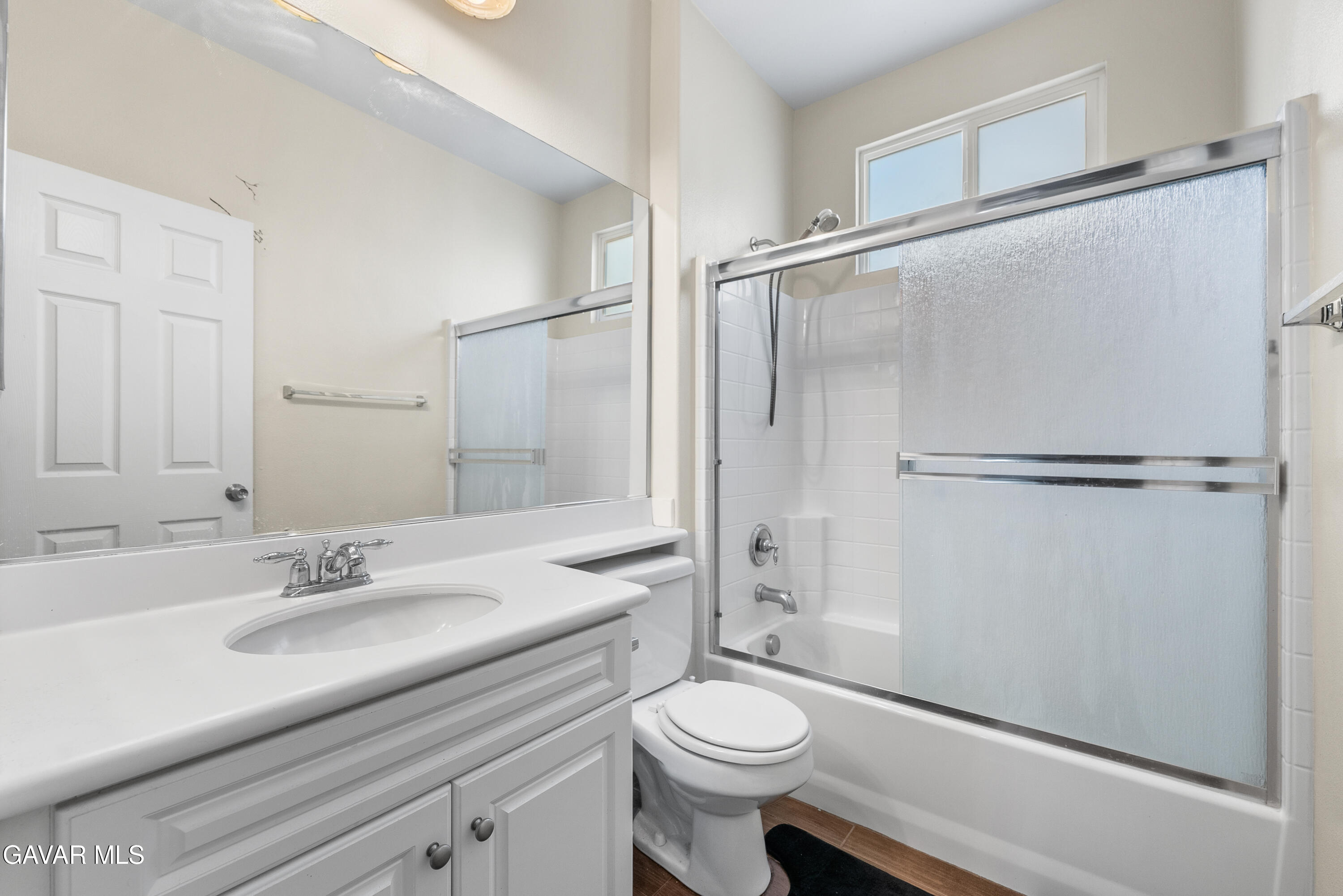 Lancaster, California, 93536, United States, 5 Bedrooms Bedrooms, ,3 BathroomsBathrooms,Residential,For Sale,1996467