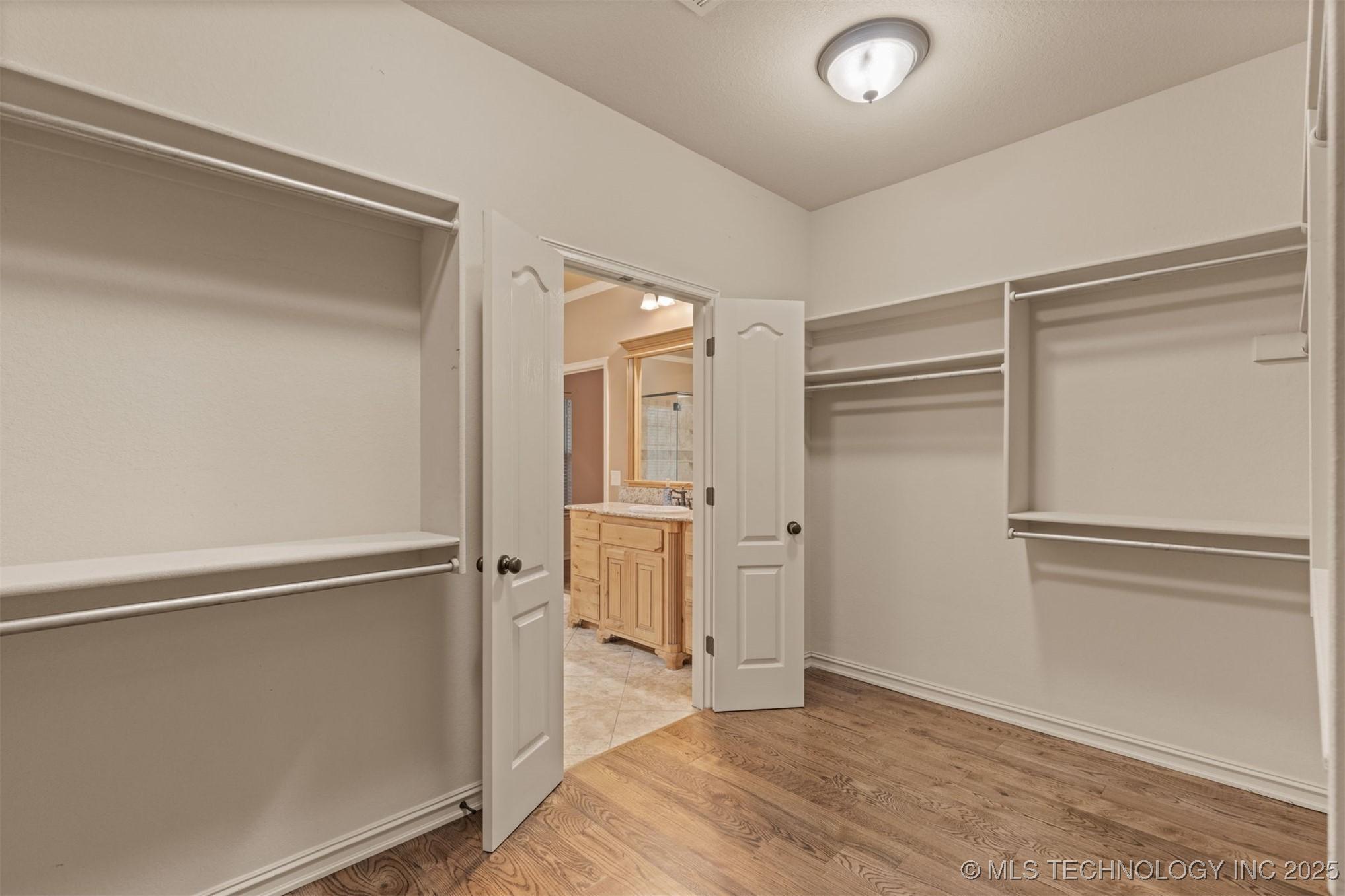 Broken Arrow, Oklahoma, 74014, United States, 4 Bedrooms Bedrooms, ,4 BathroomsBathrooms,Residential,For Sale,1921405