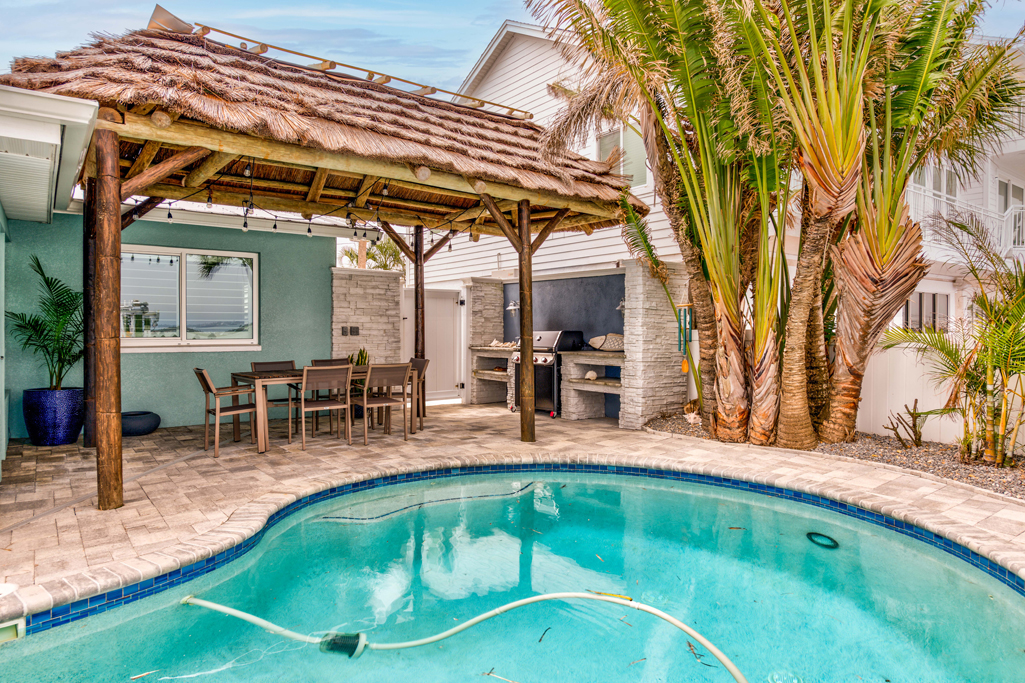 St Pete Beach, Florida, 33706, United States, 4 Bedrooms Bedrooms, ,2 BathroomsBathrooms,Residential,For Sale,1995155