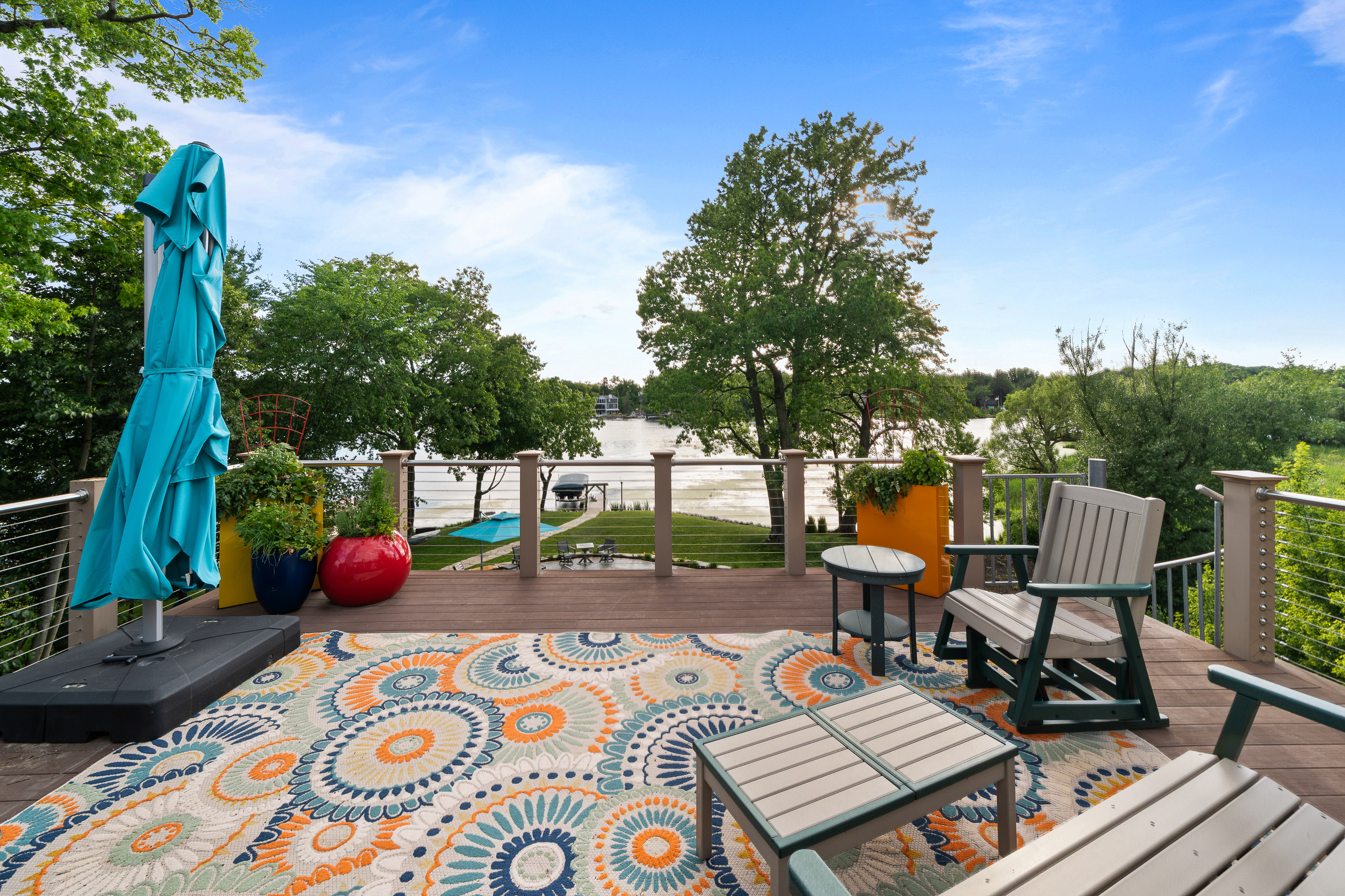  The Pinnacle of Luxury Living: 2.3-Acre Private Tichigan Lake Estate - 物件實景