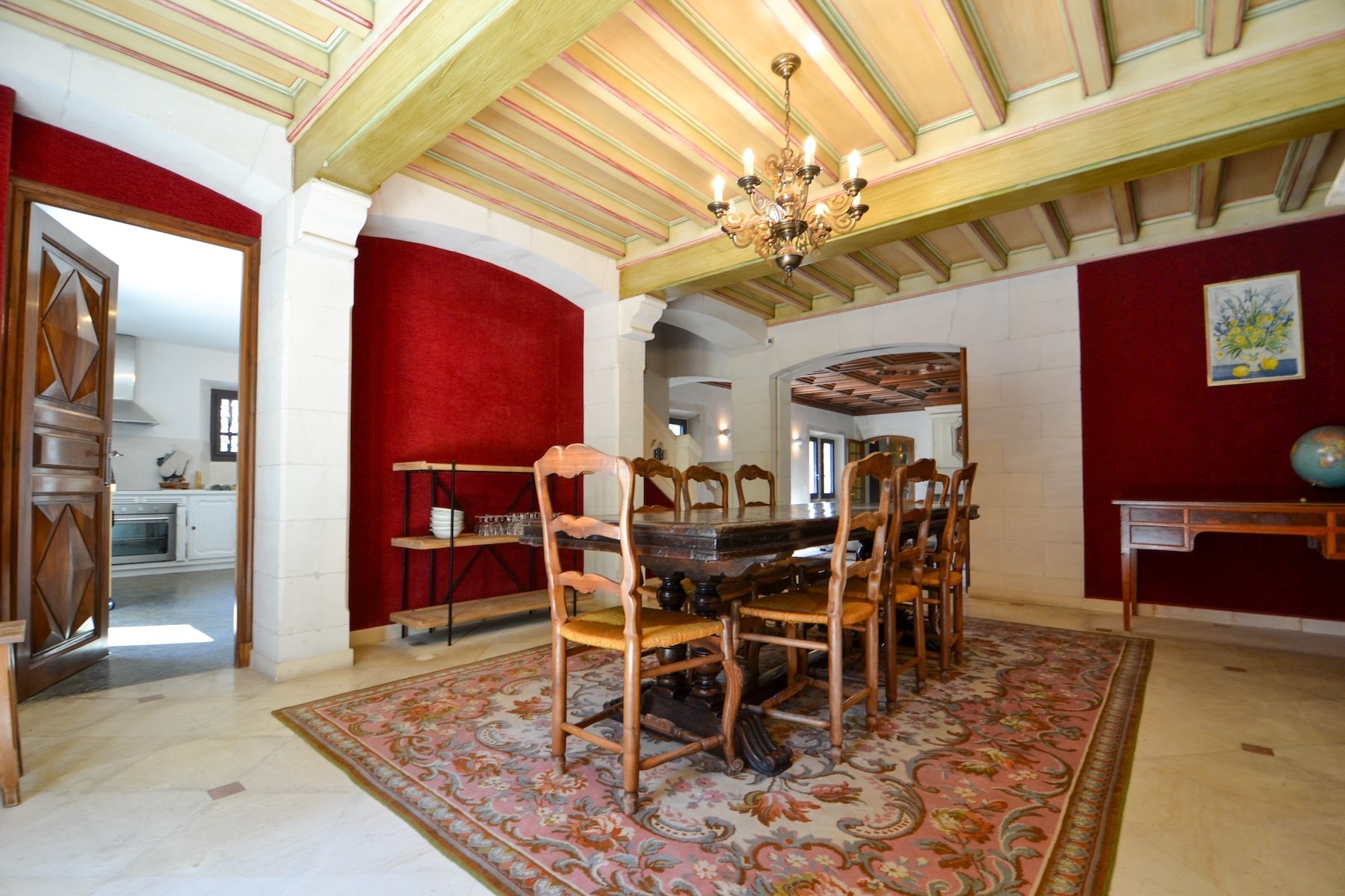  Large Property on 1.5 Hectares with Pool, Just Steps from the Town Center - 物件實景