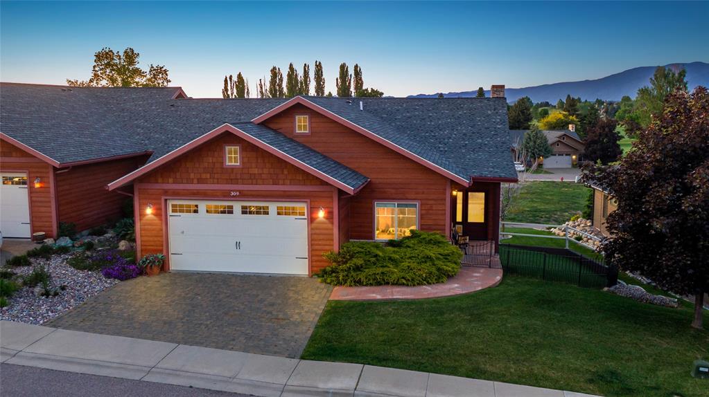 Polson, Montana, 59860, United States, 3 Bedrooms Bedrooms, ,2 BathroomsBathrooms,Residential,For Sale,1983270