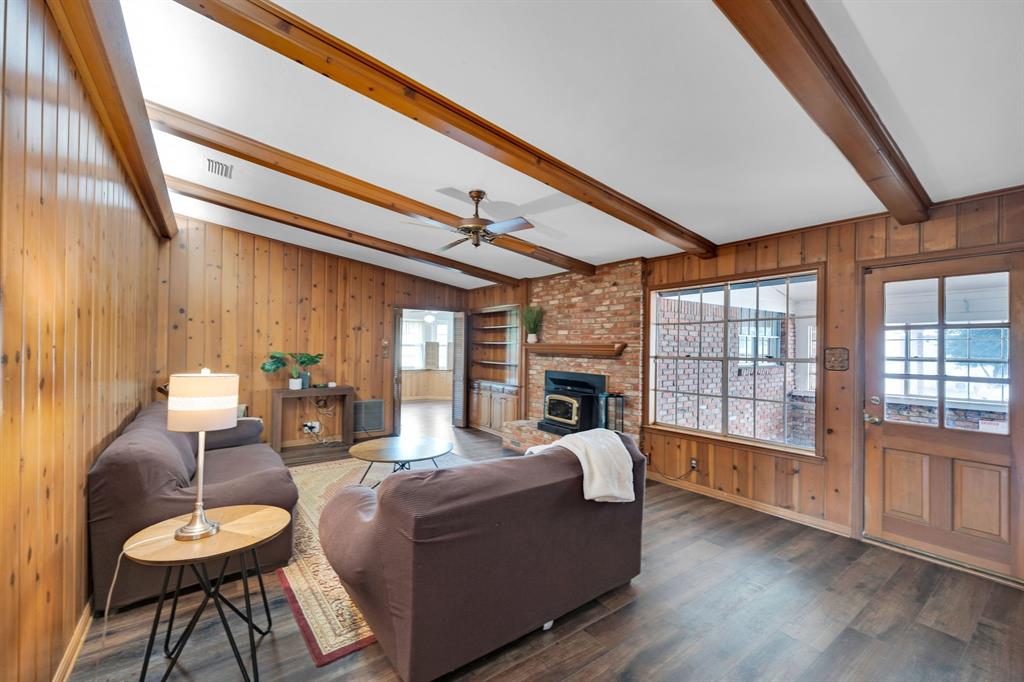 Burleson, Texas, 76028, United States, 4 Bedrooms Bedrooms, ,3 BathroomsBathrooms,Residential,For Sale,1981245