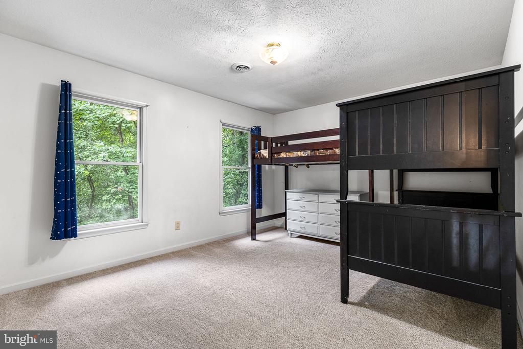 Stafford, Virginia, 22554, United States, 5 Bedrooms Bedrooms, ,4 BathroomsBathrooms,Residential,For Sale,1938309