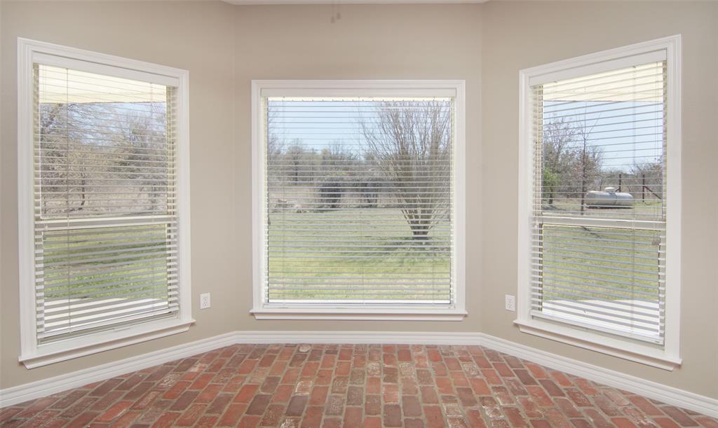 Weatherford, Texas, 76088, United States, 3 Bedrooms Bedrooms, ,3 BathroomsBathrooms,Residential,For Sale,1974096