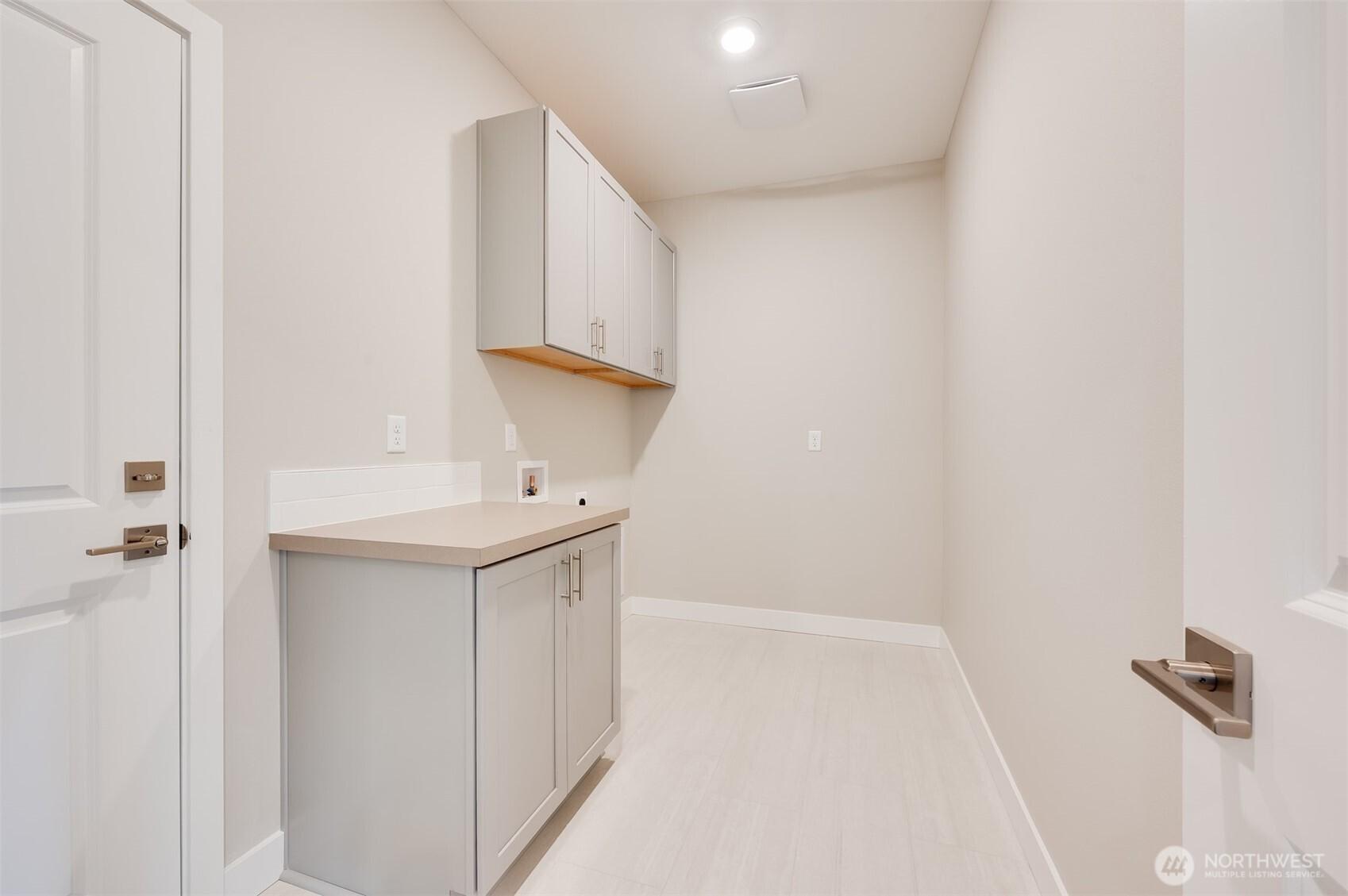 BLACK DIAMOND, Washington, 98010, United States, 2 Bedrooms Bedrooms, ,1 BathroomBathrooms,Residential,For Sale,1892917