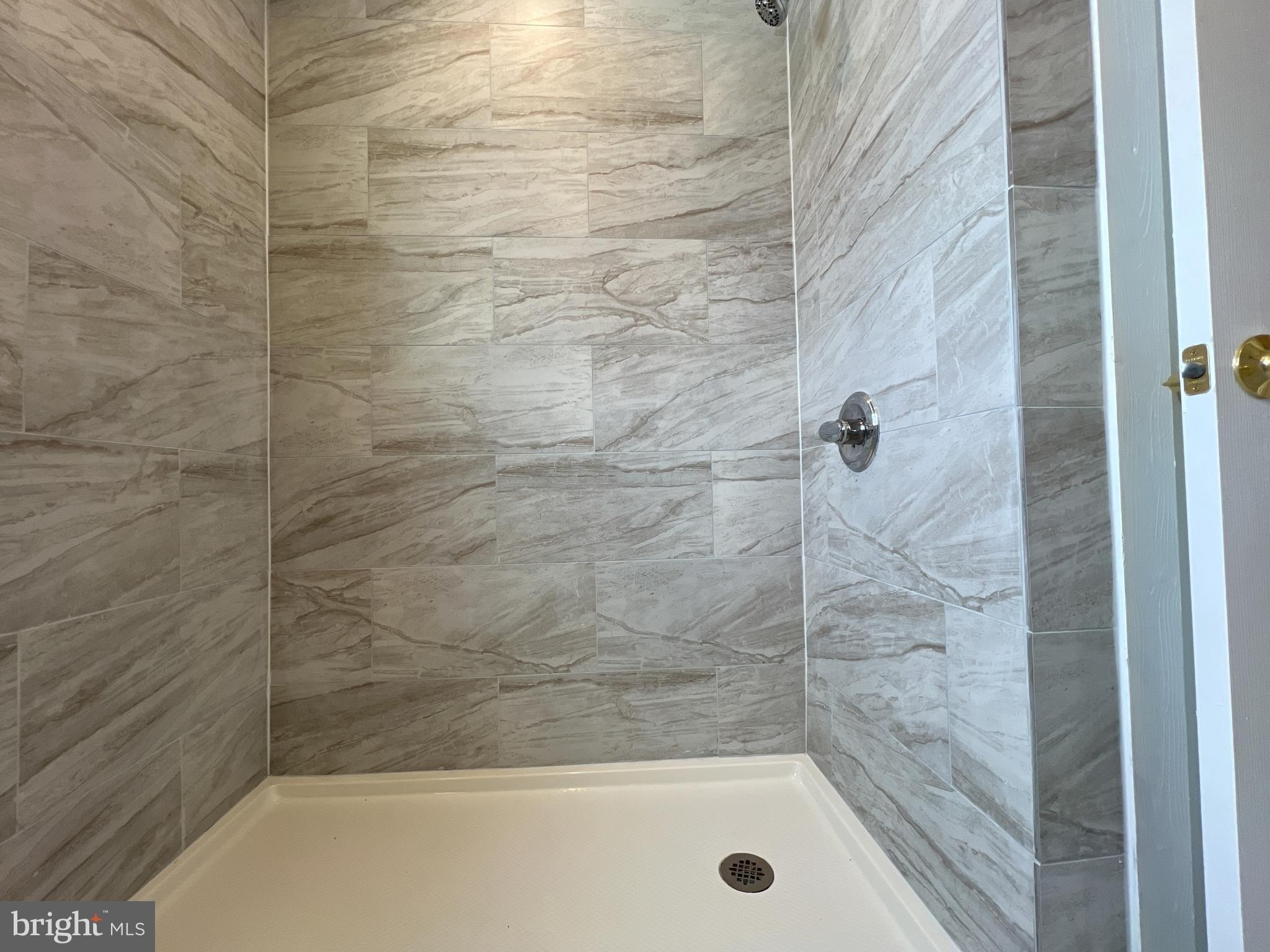 PASADENA, Maryland, 21122, United States, 4 Bedrooms Bedrooms, ,4 BathroomsBathrooms,Residential,For Sale,1975011