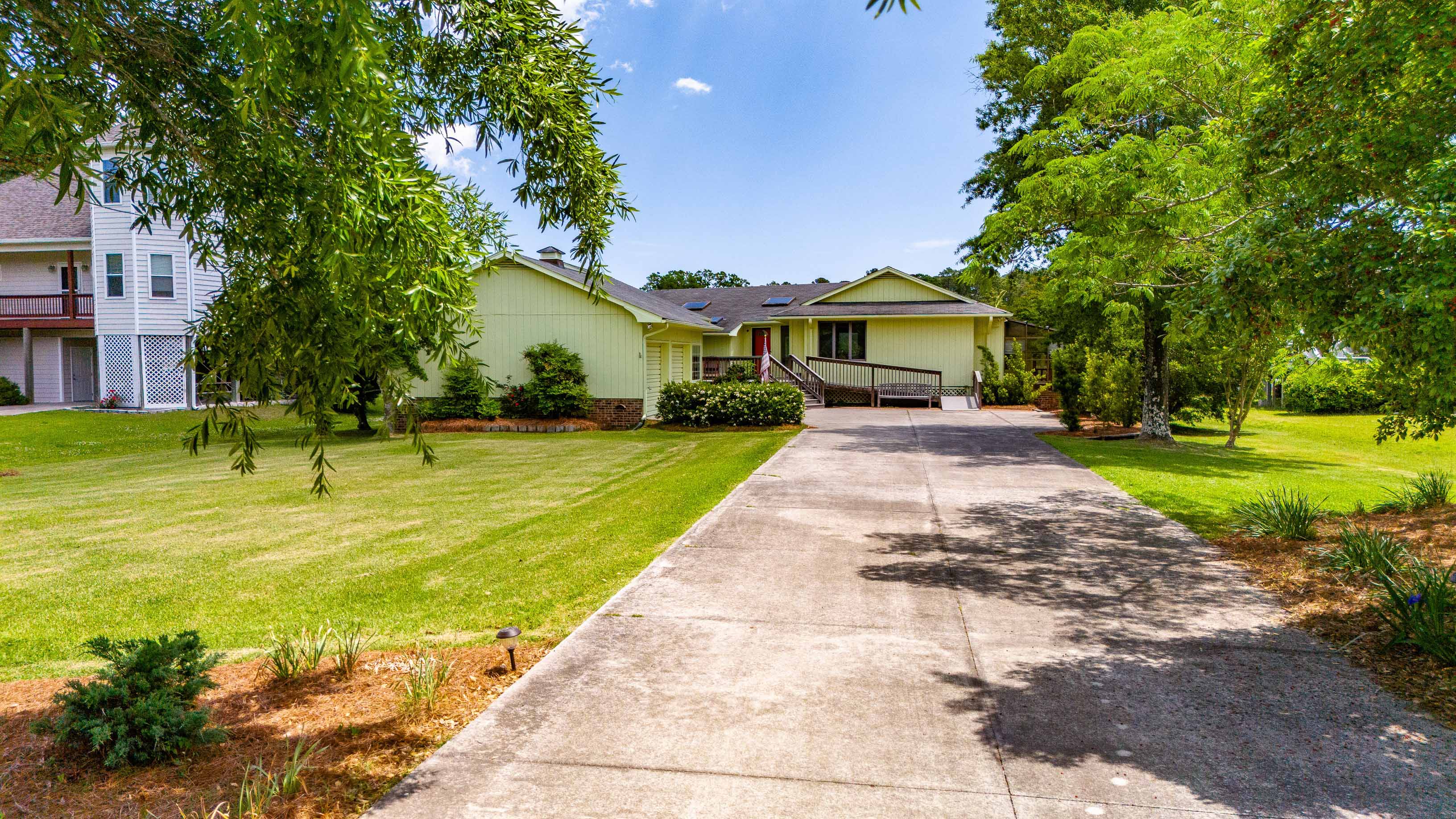 Oriental, North Carolina, 28571, United States, 2 Bedrooms Bedrooms, ,3 BathroomsBathrooms,Residential,For Sale,1943543