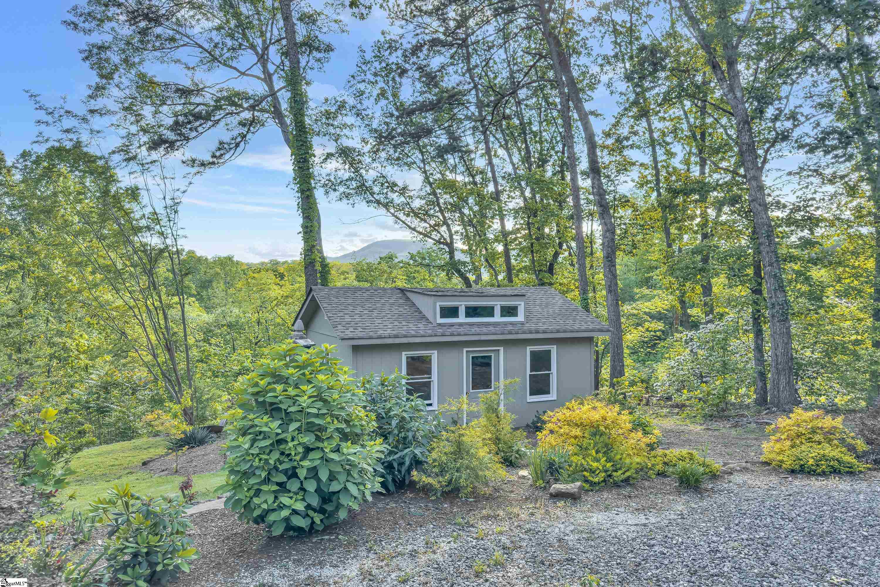 Landrum, South Carolina, 29356, United States, 3 Bedrooms Bedrooms, ,3 BathroomsBathrooms,Residential,For Sale,1948033