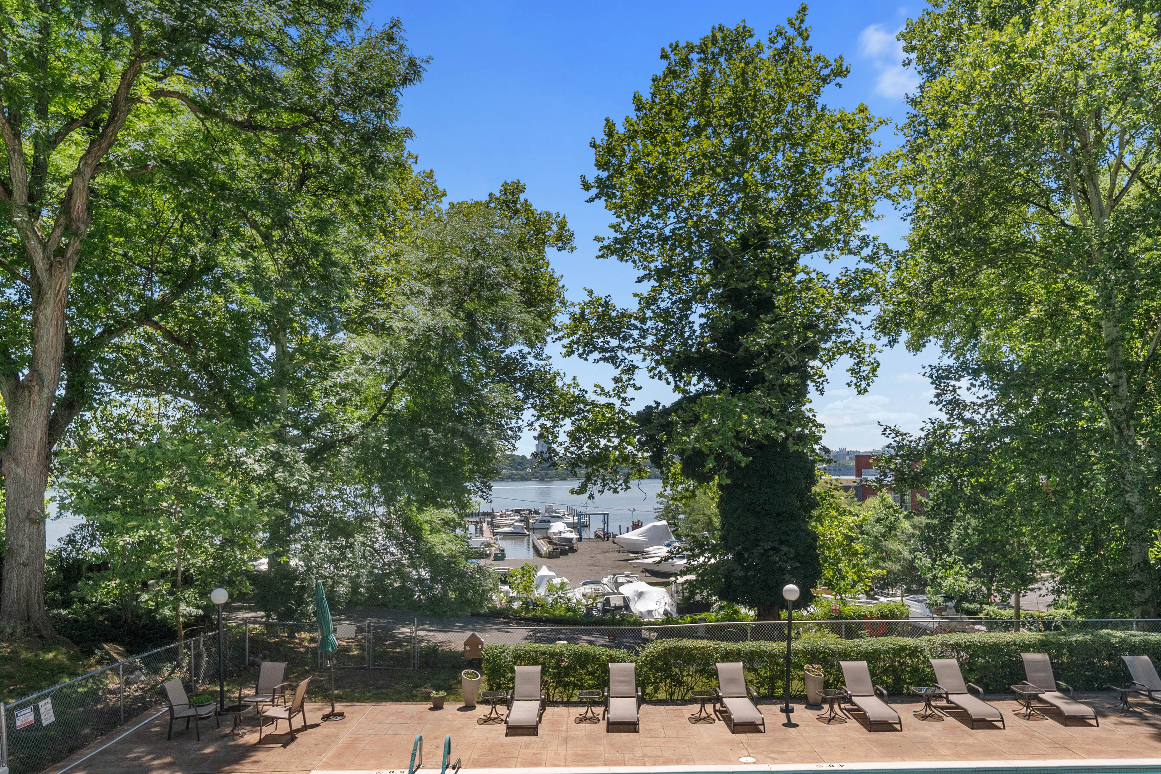  1375 River Road, Edgewater, NJ 07020 - 物件實景