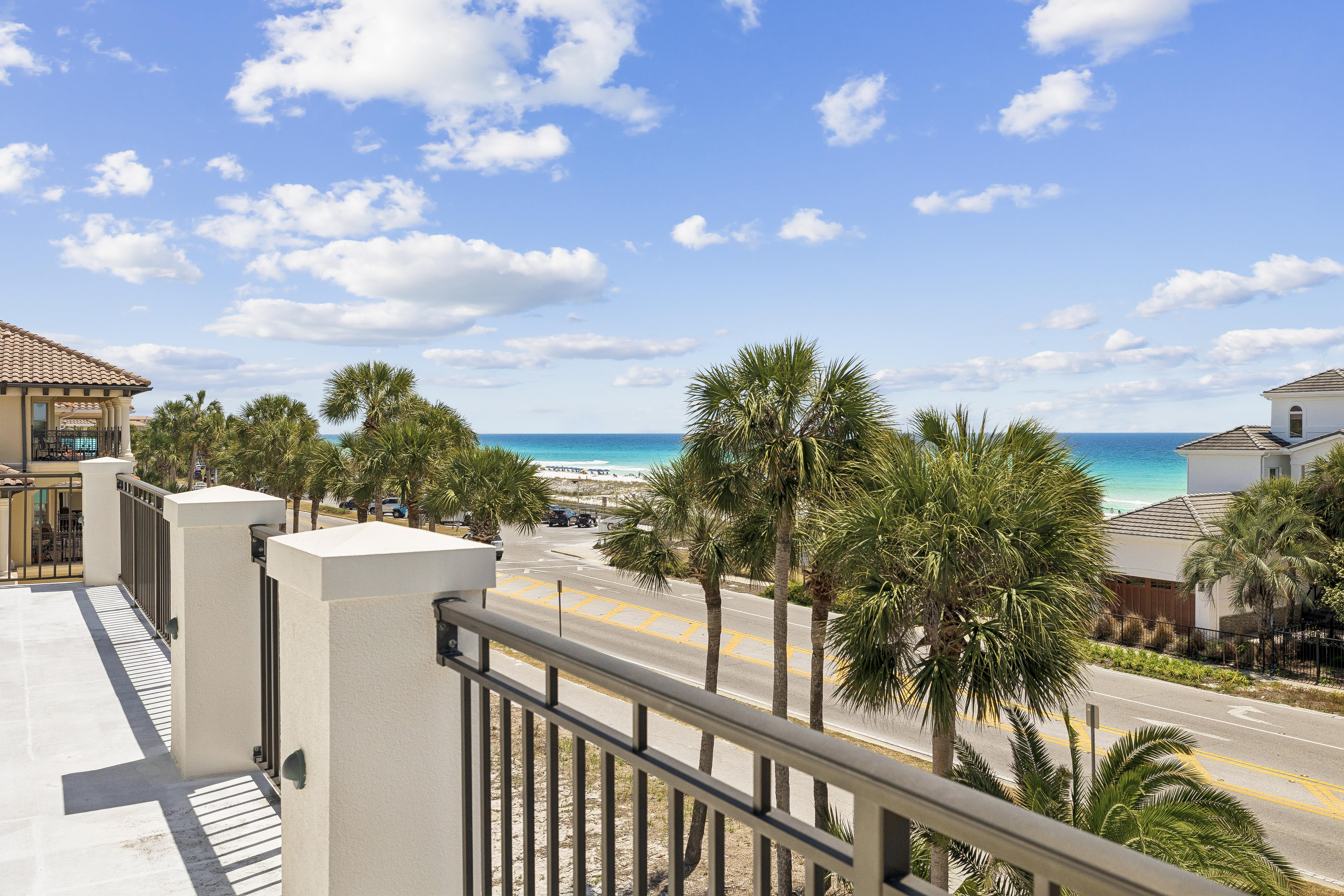  Extraordinary Gulf-View Estate  Heated Pool, Elevator & Multiple Living Areas - 物件實景