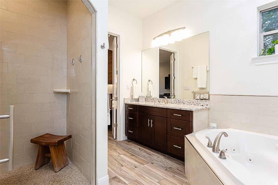 Austin, Texas, 78734, United States, 4 Bedrooms Bedrooms, ,3 BathroomsBathrooms,Residential,For Sale,2003388