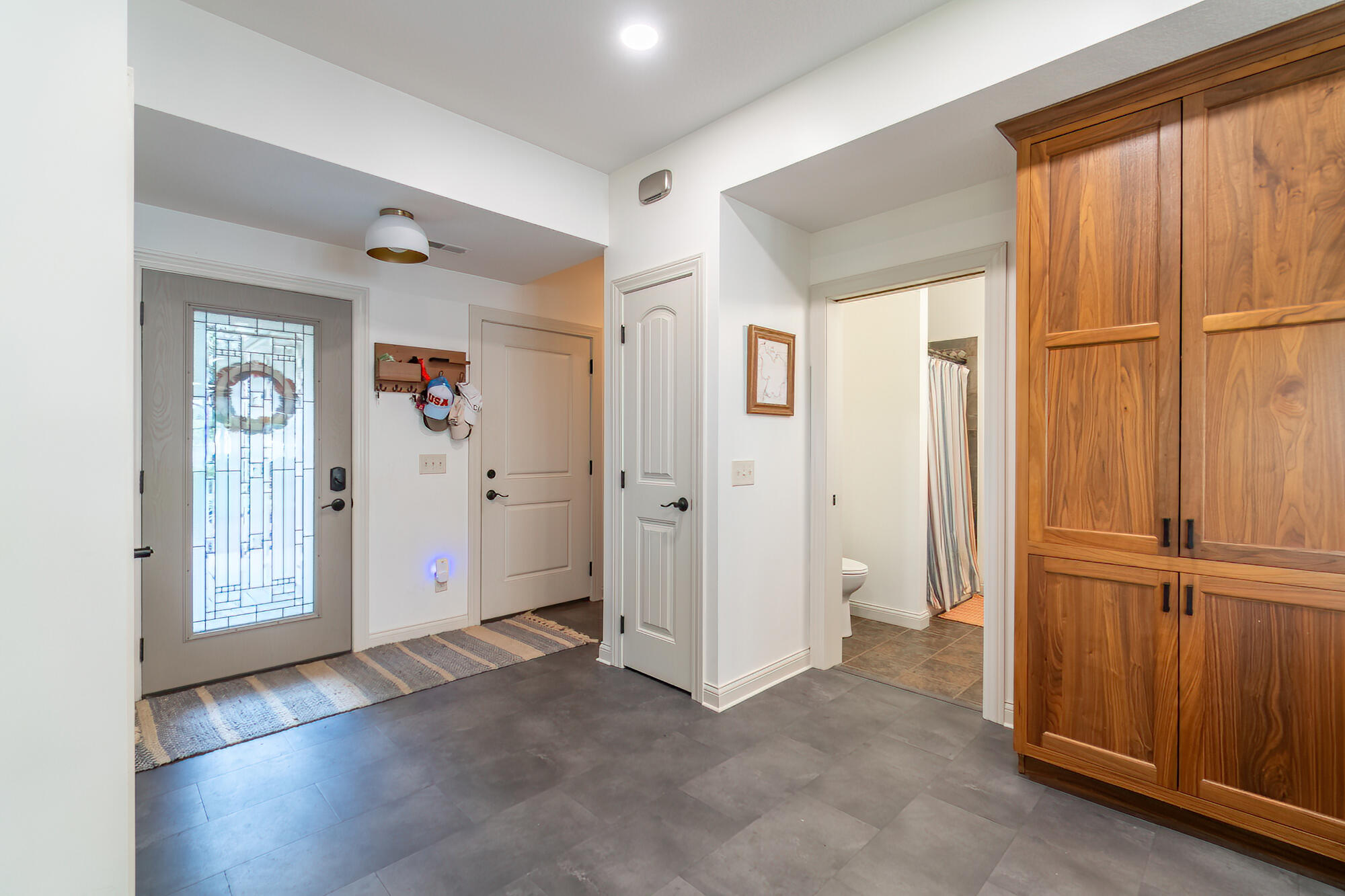 Coldwater, Michigan, 49036, United States, 3 Bedrooms Bedrooms, ,2 BathroomsBathrooms,Residential,For Sale,1918174