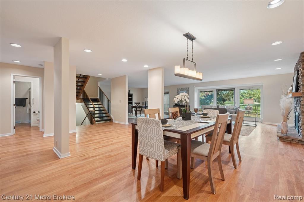 Grand Blanc, Michigan, 48439, United States, 3 Bedrooms Bedrooms, ,5 BathroomsBathrooms,Residential,For Sale,1986103