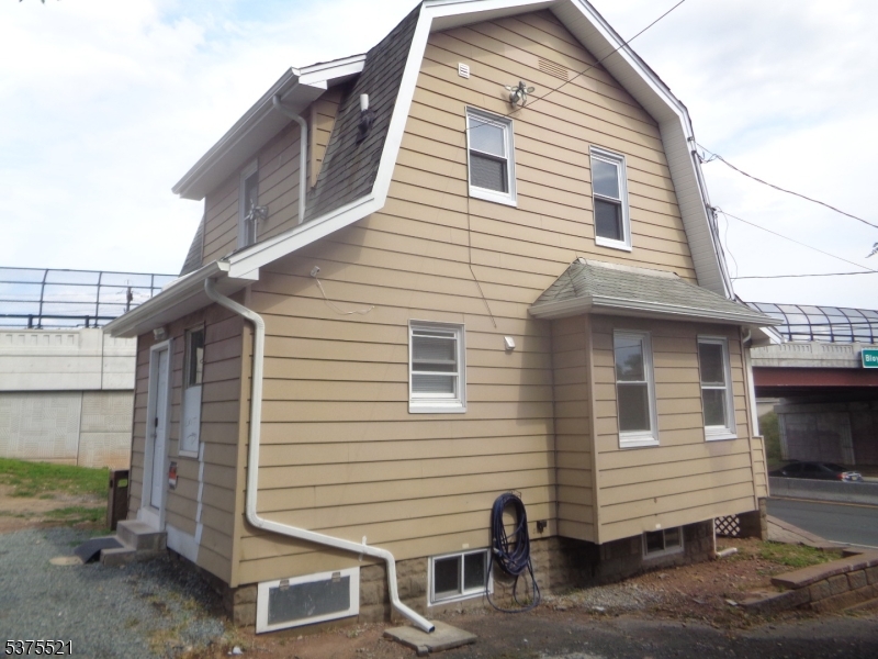 Hillside Twp., New Jersey, 07205-1914, United States, 3 Bedrooms Bedrooms, ,3 BathroomsBathrooms,Residential,For Sale,1983092