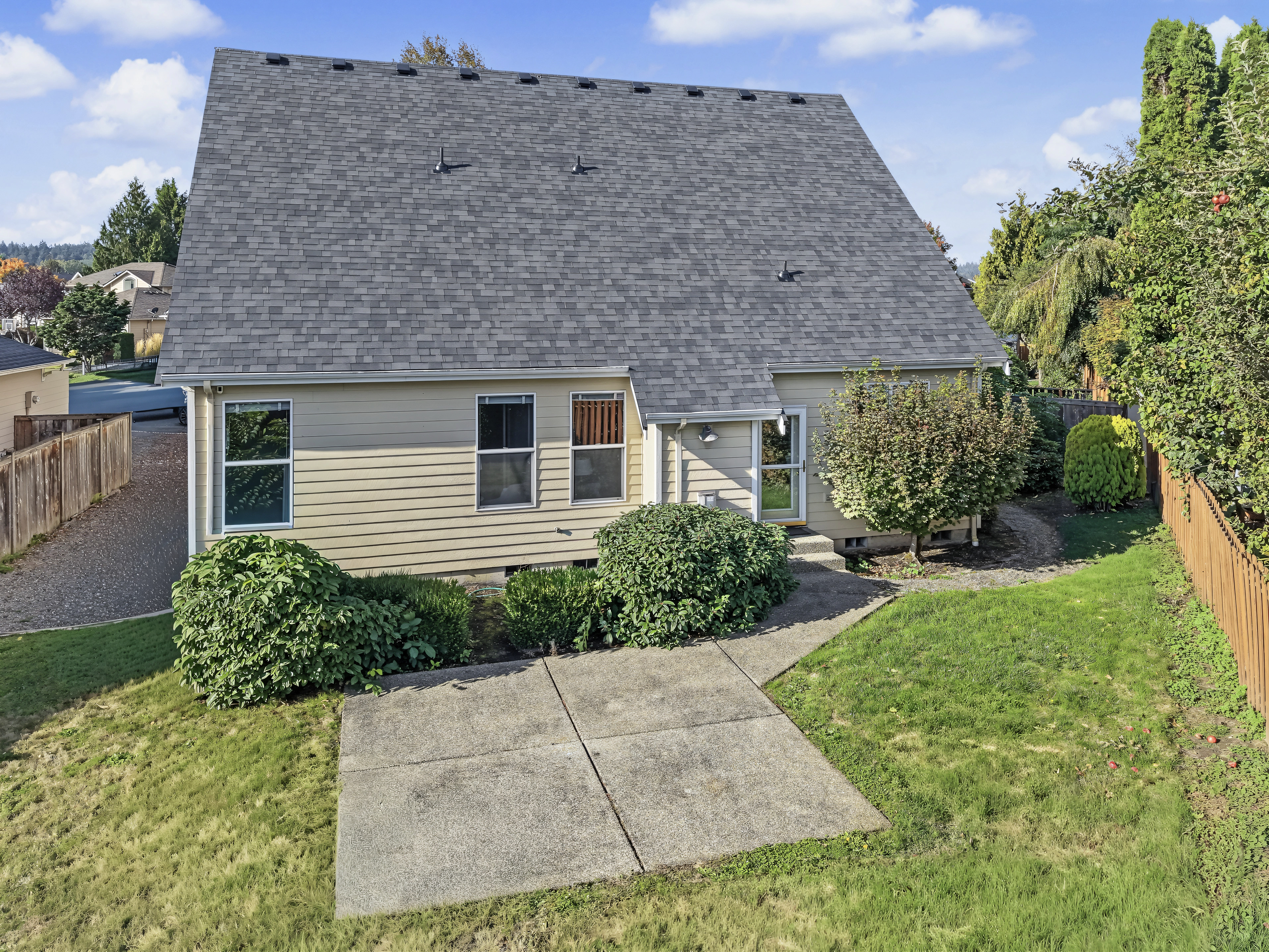 2113 12th Ave NW, Puyallup, WA 98371 - 物件實景