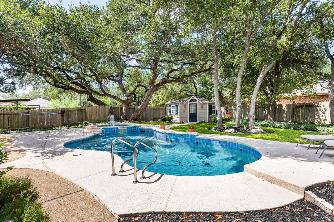 Austin, Texas, 78739, United States, 5 Bedrooms Bedrooms, ,4 BathroomsBathrooms,Residential,For Sale,1947993