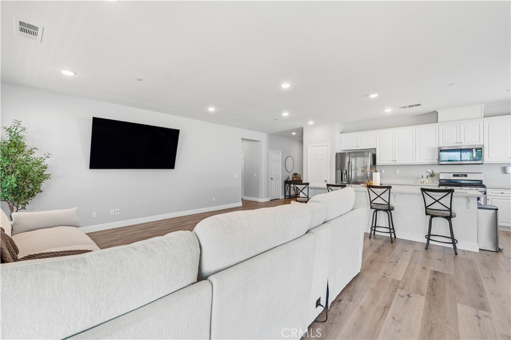 San Jacinto, California, 92582, United States, 3 Bedrooms Bedrooms, ,2 BathroomsBathrooms,Residential,For Sale,1963966