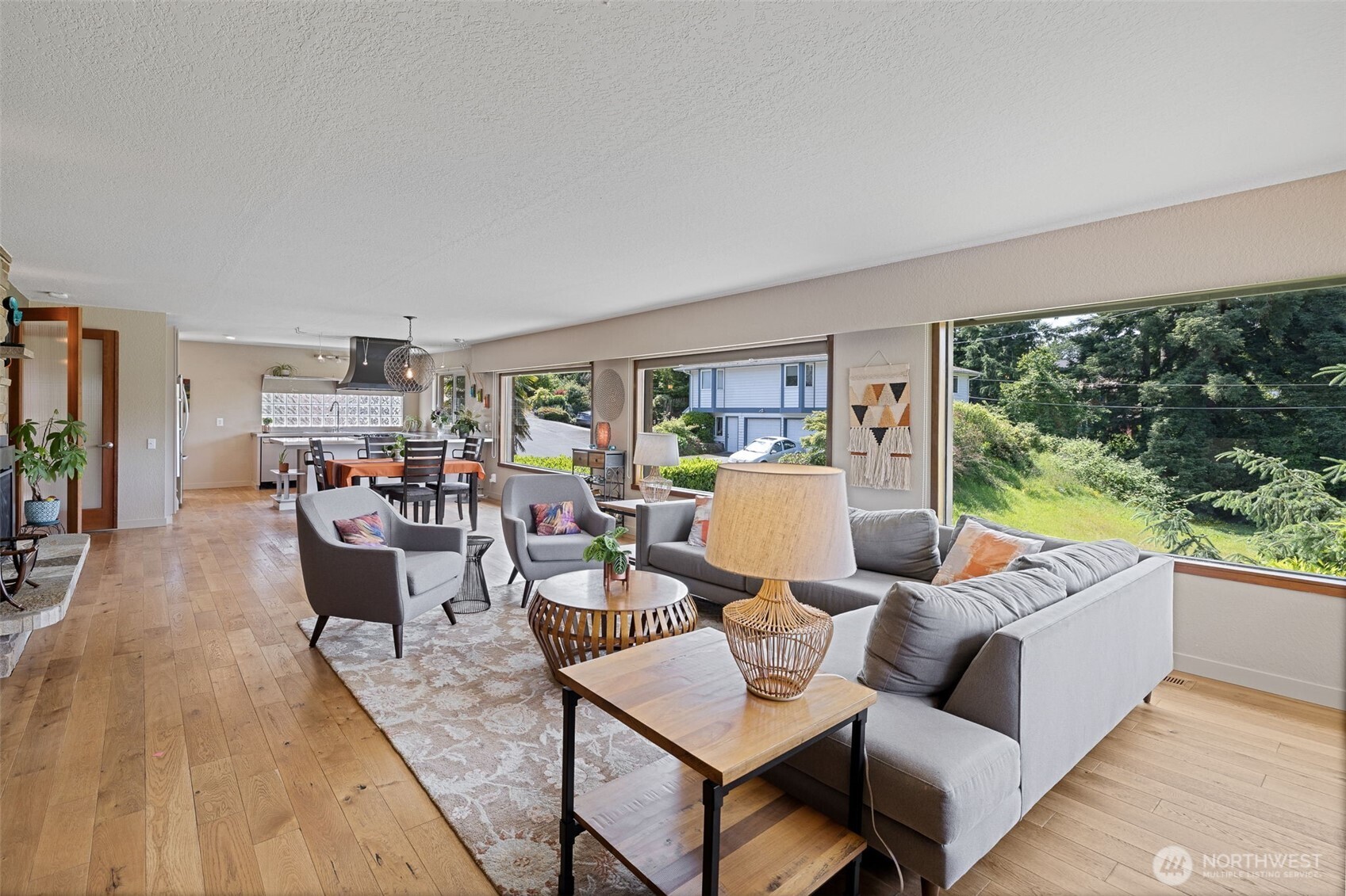 Seattle, Washington, 98117, United States, 4 Bedrooms Bedrooms, ,2 BathroomsBathrooms,Residential,For Sale,1846513