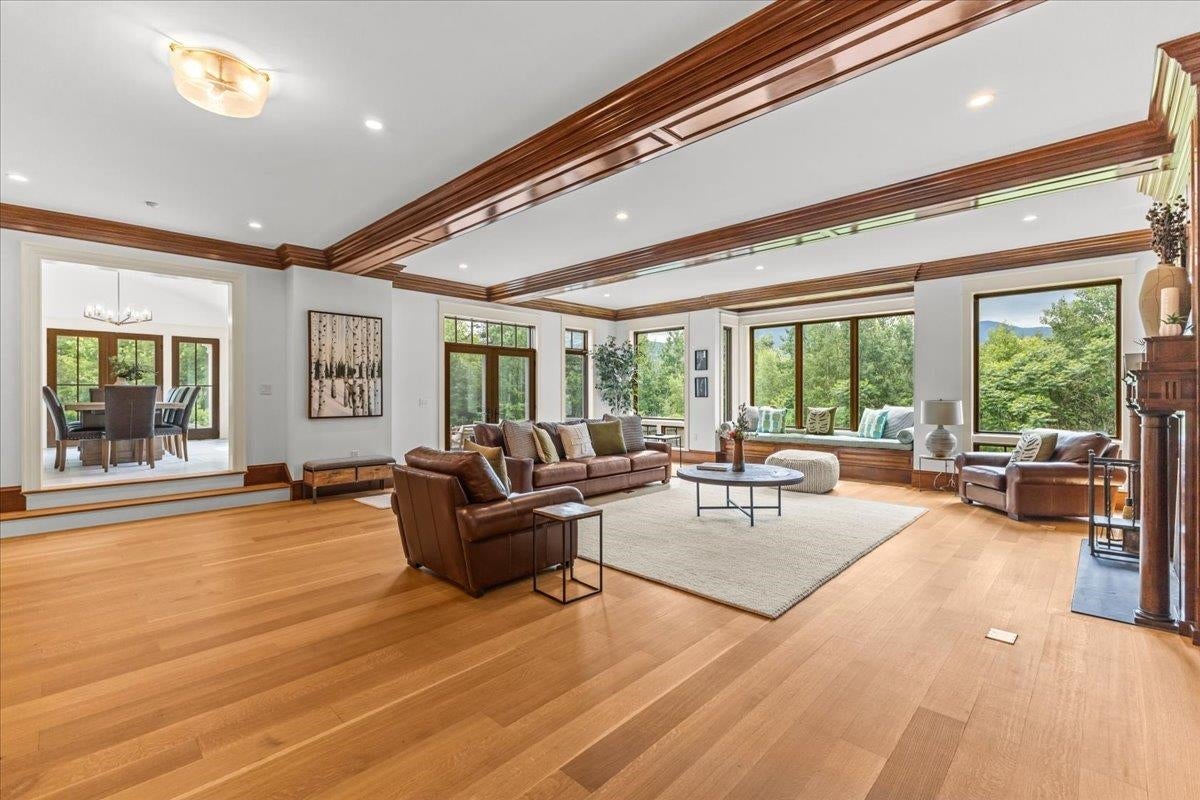 Stowe, Vermont, 05672, United States, 5 Bedrooms Bedrooms, ,7 BathroomsBathrooms,Residential,For Sale,1875535