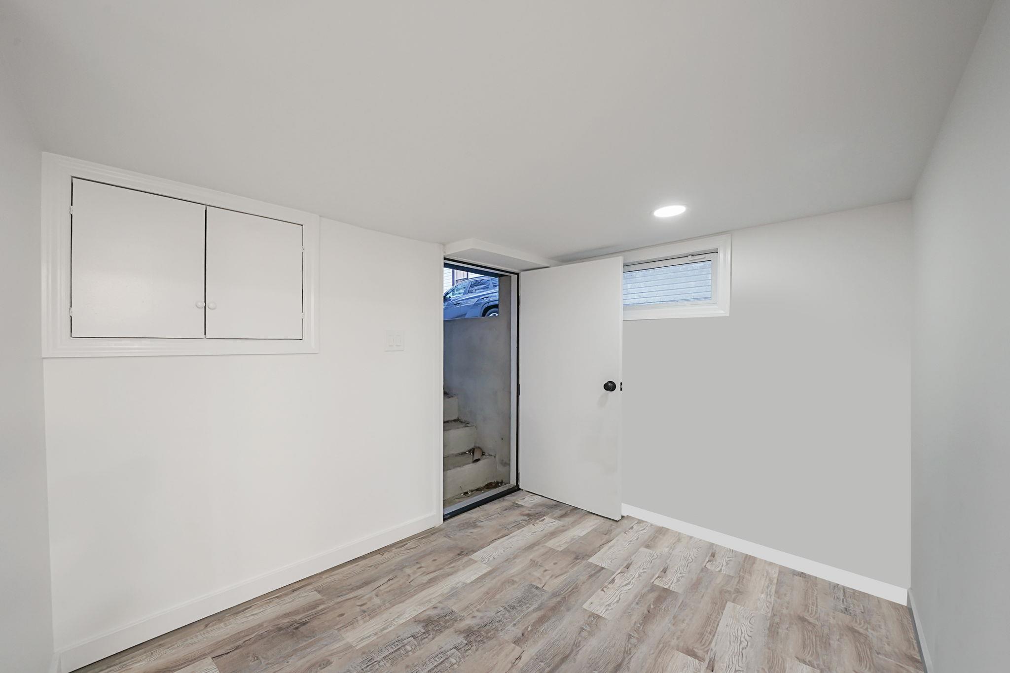 Valley Stream, New York, 11580, United States, 4 Bedrooms Bedrooms, ,2 BathroomsBathrooms,Residential,For Sale,1700084