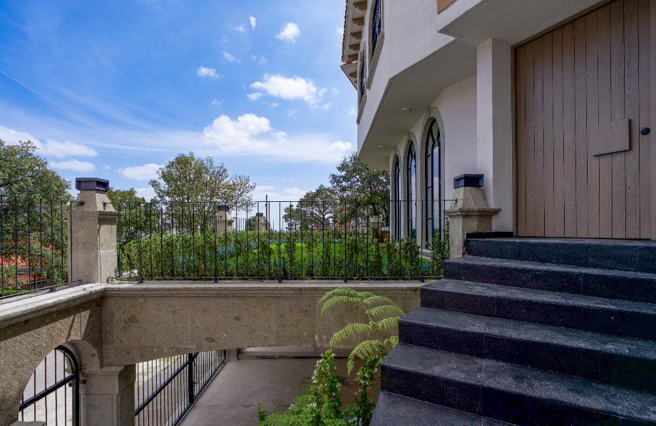 Atizapán de Zaragoza, Estado de méxico, 52938, Mexico, 4 Bedrooms Bedrooms, ,5 BathroomsBathrooms,Residential,For Sale,2000649