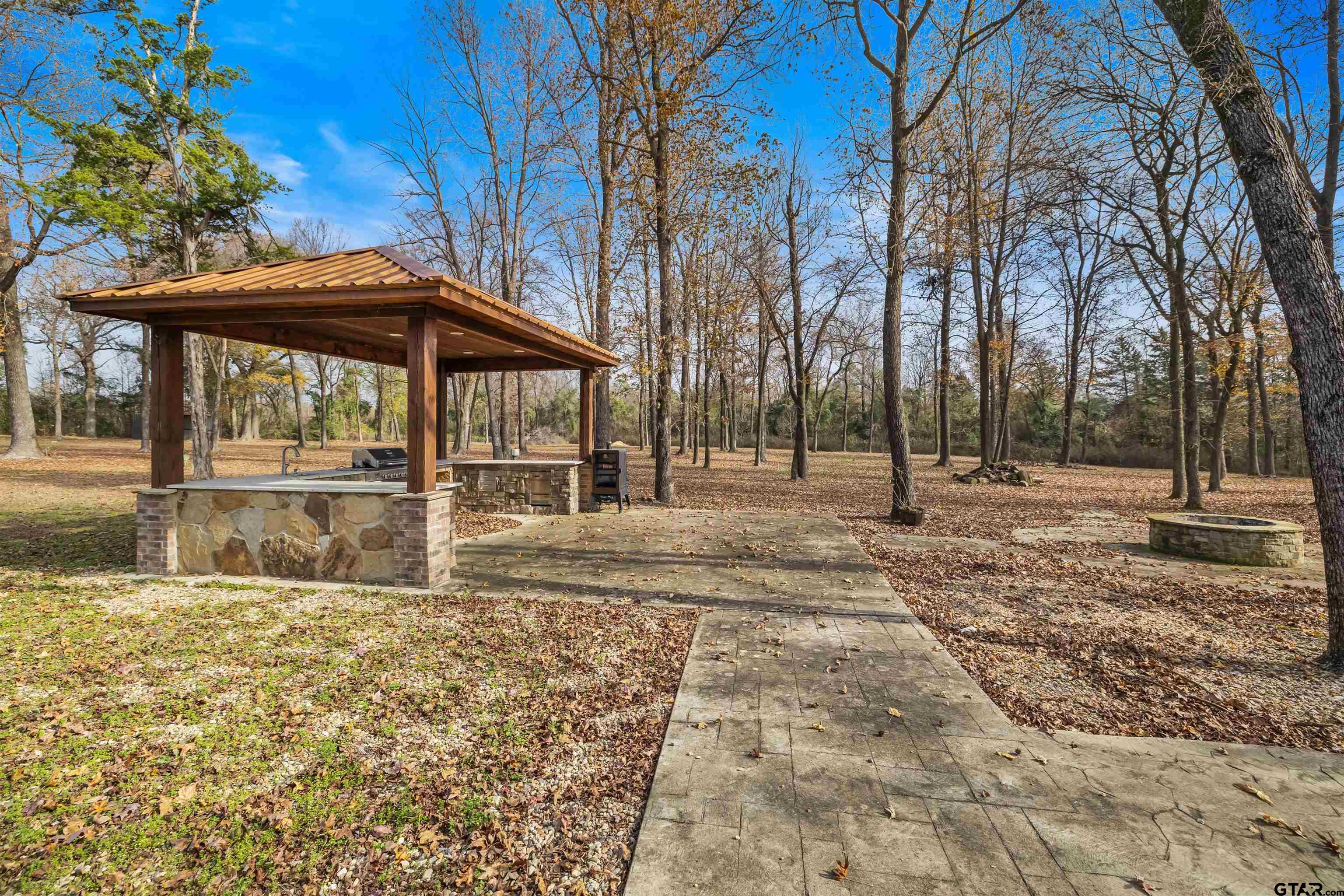 Pittsburg, Texas, 75686, United States, 5 Bedrooms Bedrooms, ,5 BathroomsBathrooms,Residential,For Sale,2005236