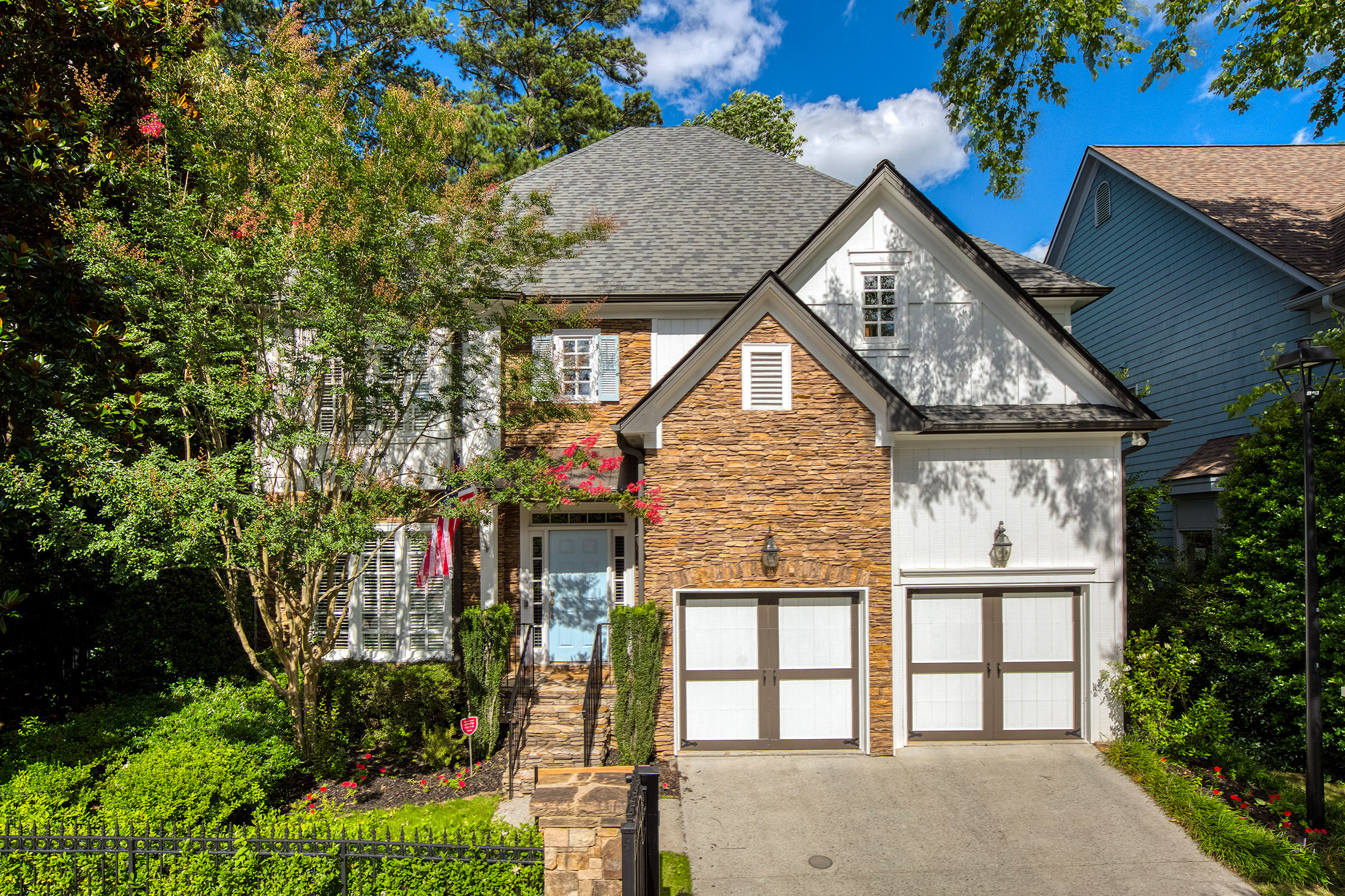  Recently Updated Four Bedroom Home in Gated Brookhaven Community - 物件實景