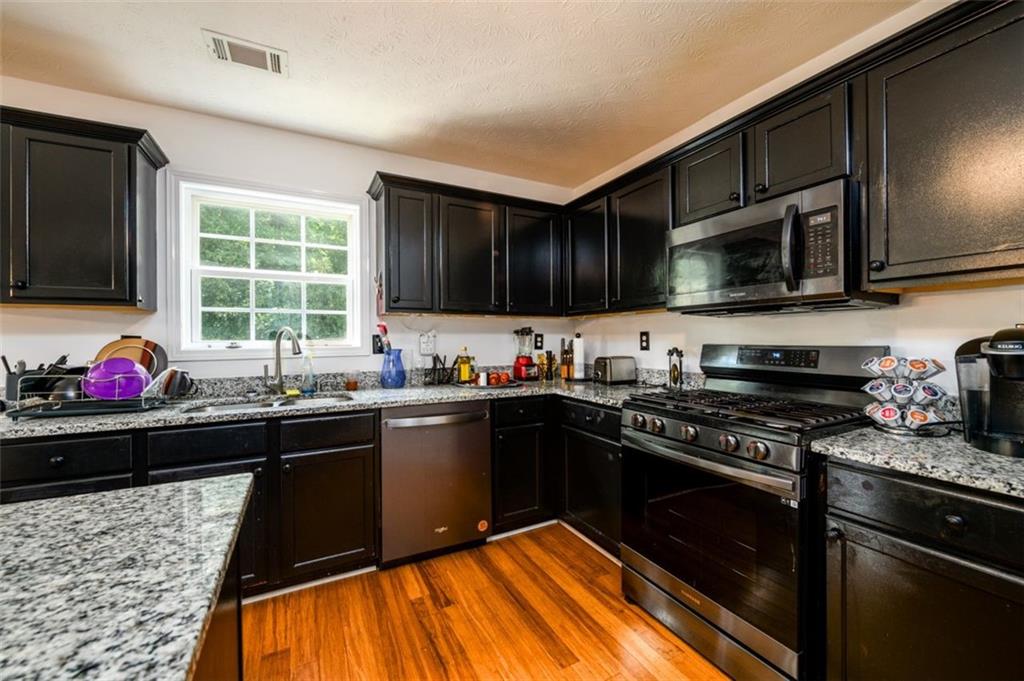 Lawrenceville, Georgia, 30046, United States, 5 Bedrooms Bedrooms, ,4 BathroomsBathrooms,Residential,For Sale,1934412