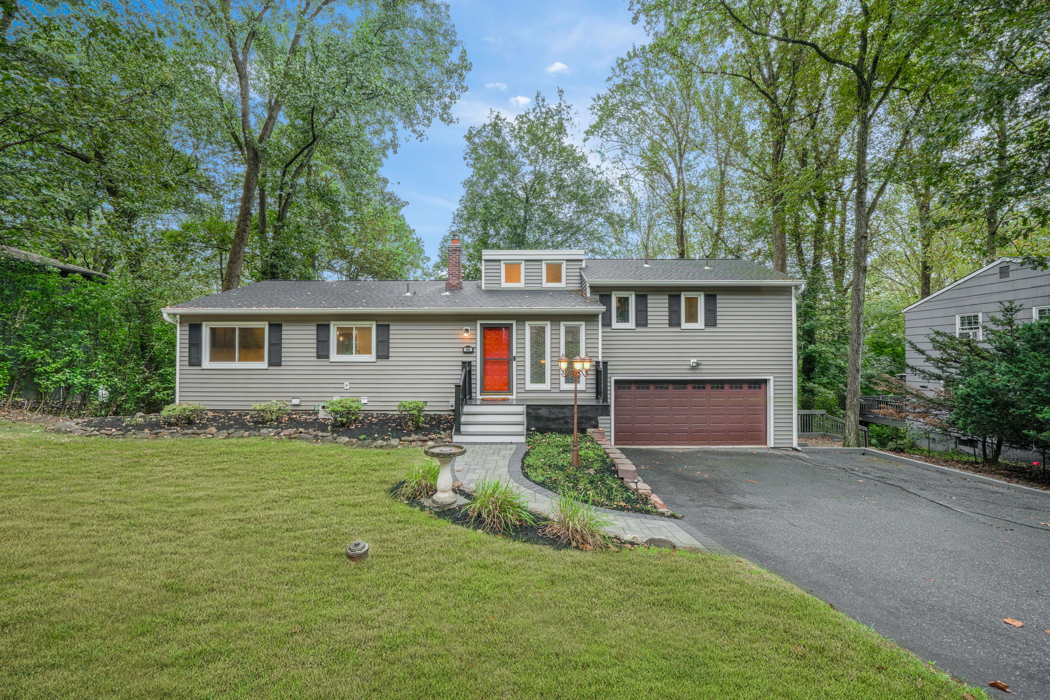 Denville Twp, New Jersey, 07834, United States, 4 Bedrooms Bedrooms, ,3 BathroomsBathrooms,Residential,For Sale,1928892
